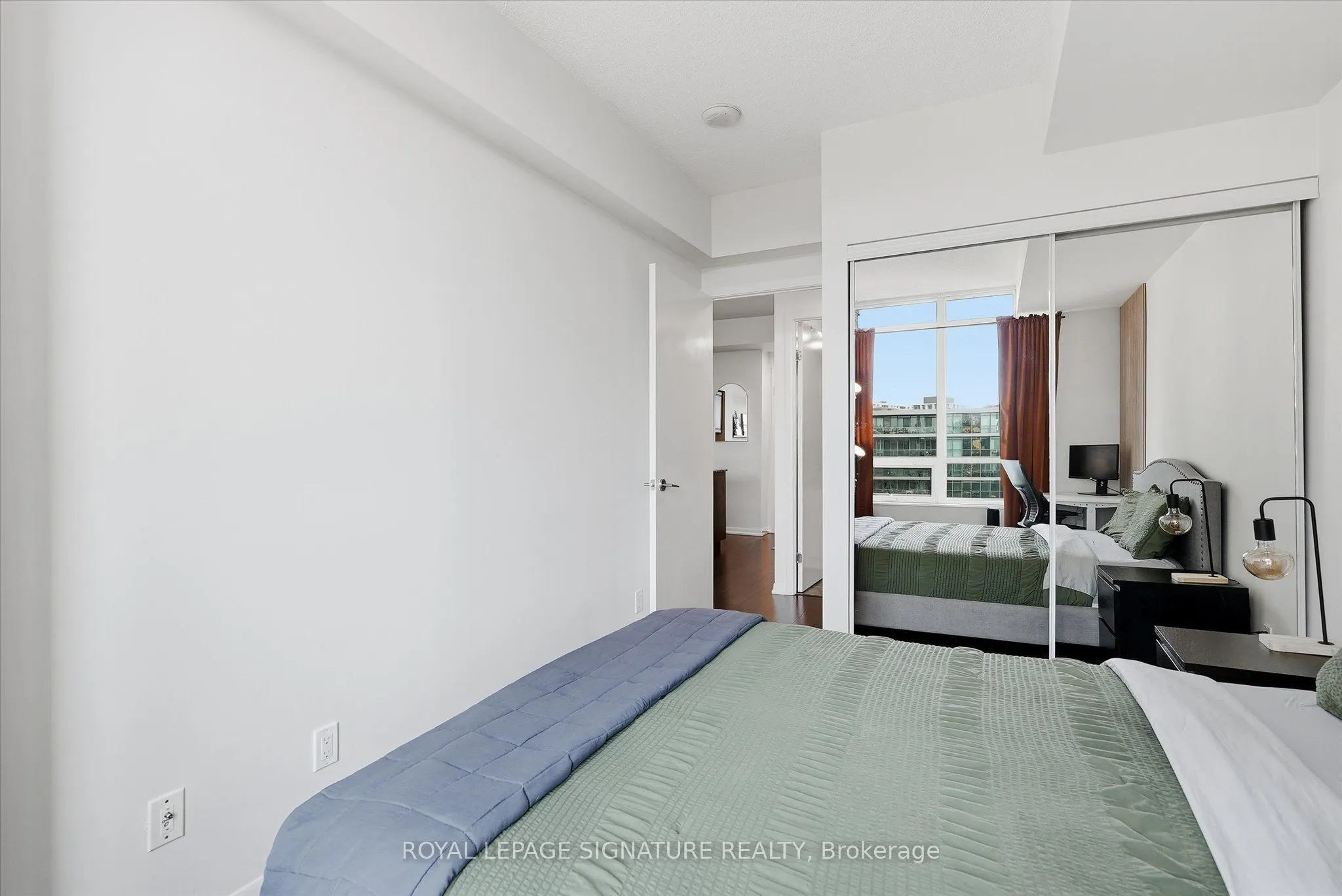 215 Fort York Boulevard #711