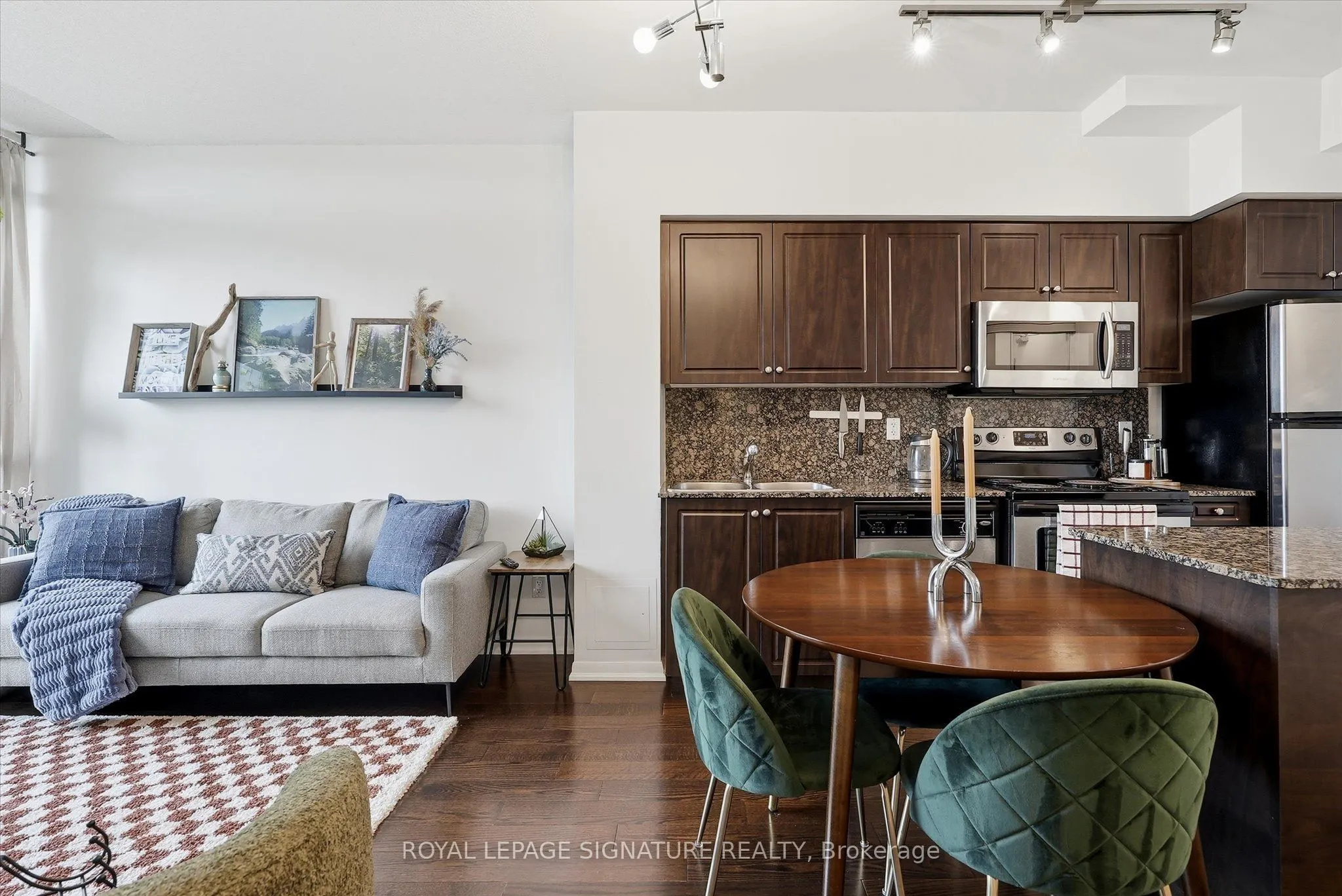 215 Fort York Boulevard #711