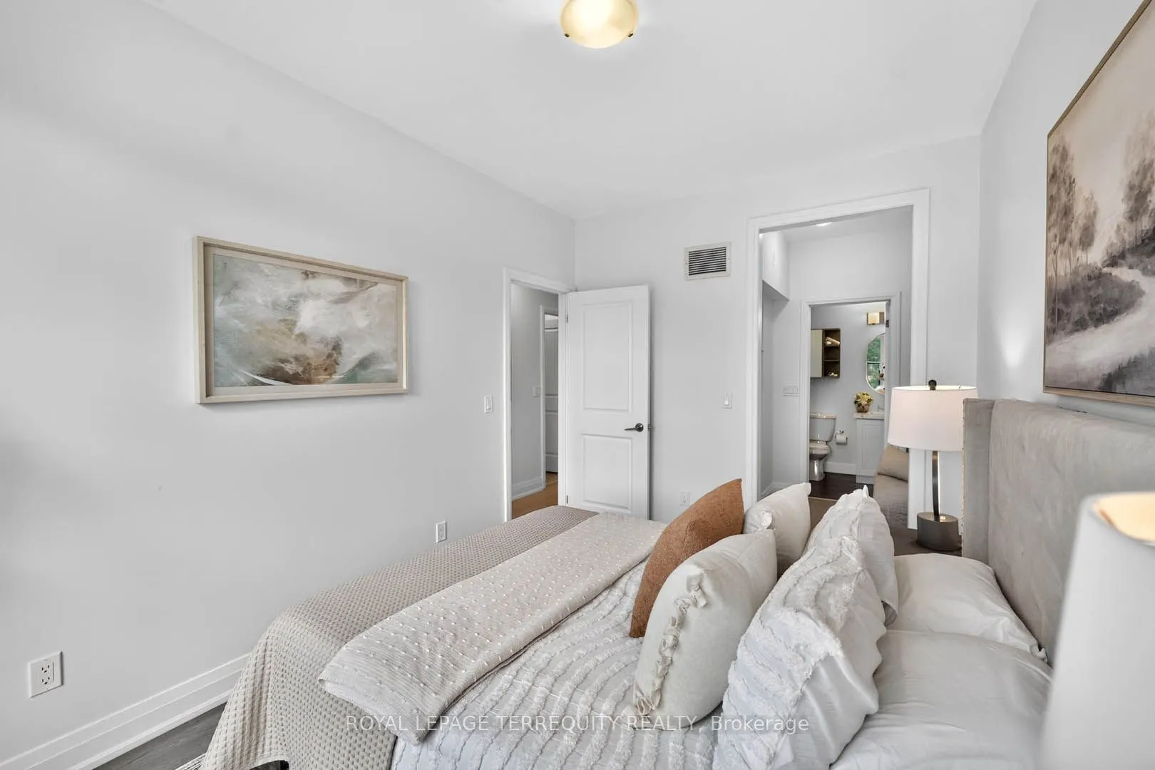 780 Sheppard Avenue E #16