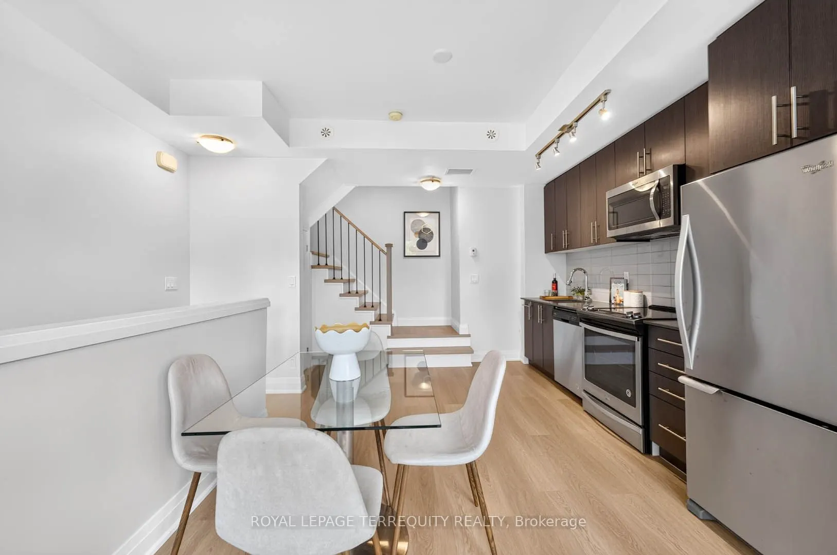 780 Sheppard Avenue E #16