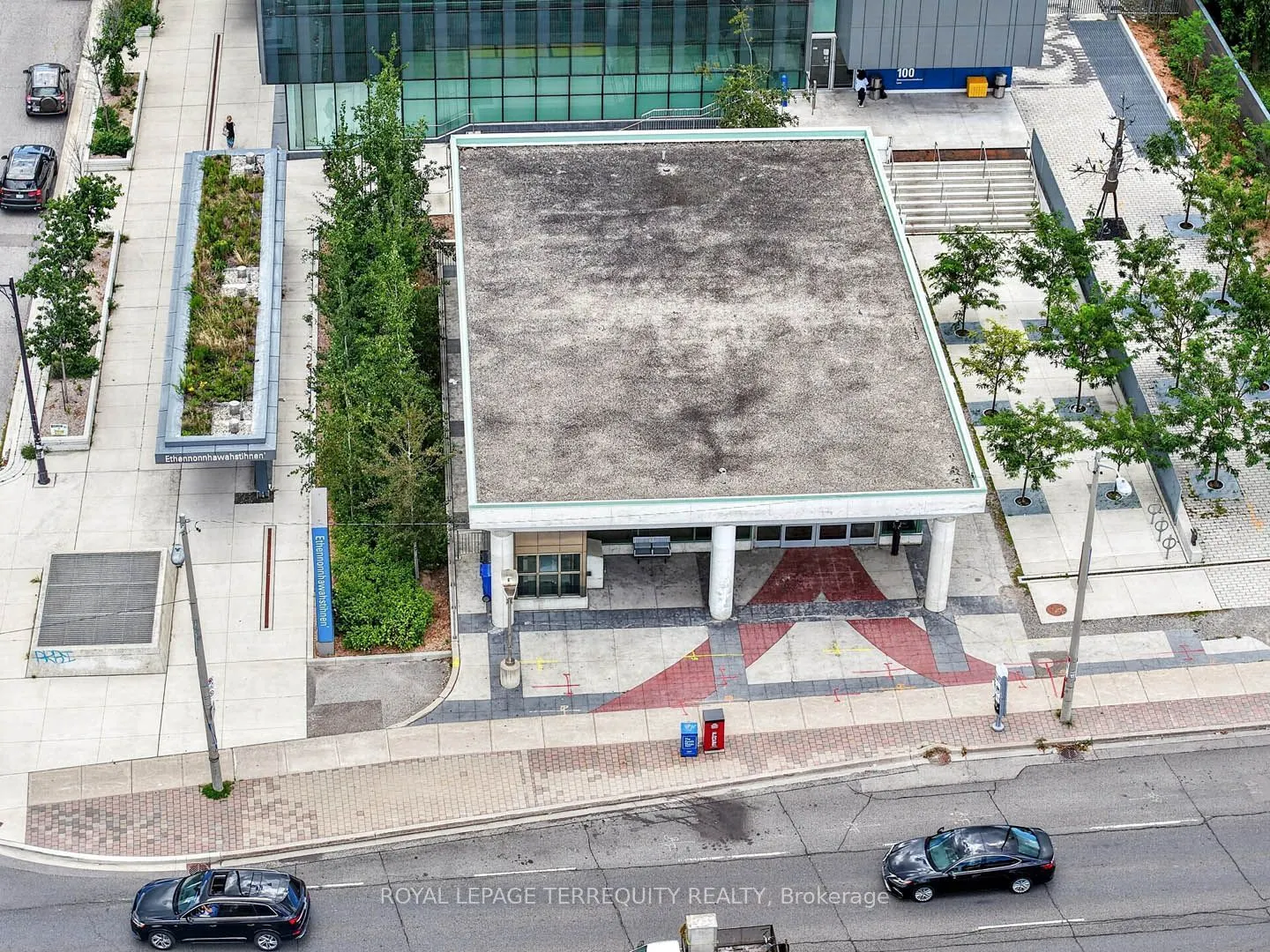 780 Sheppard Avenue E #16