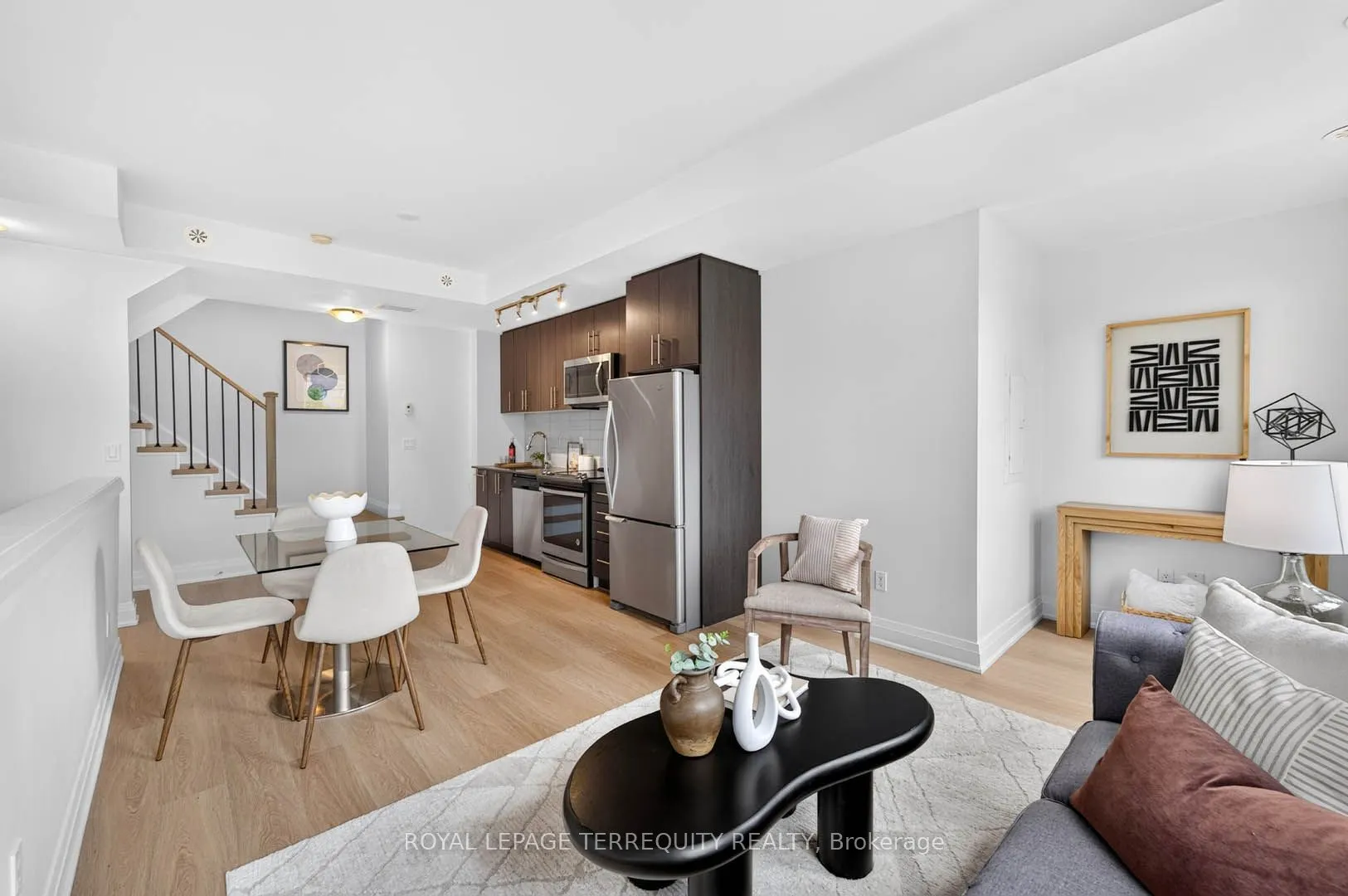 780 Sheppard Avenue E #16