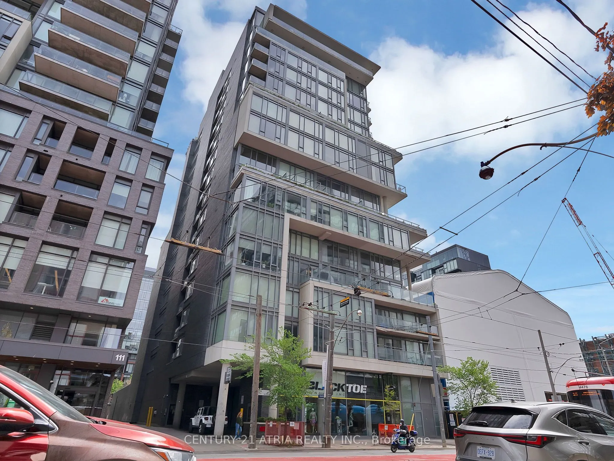 95 Bathurst Street #318