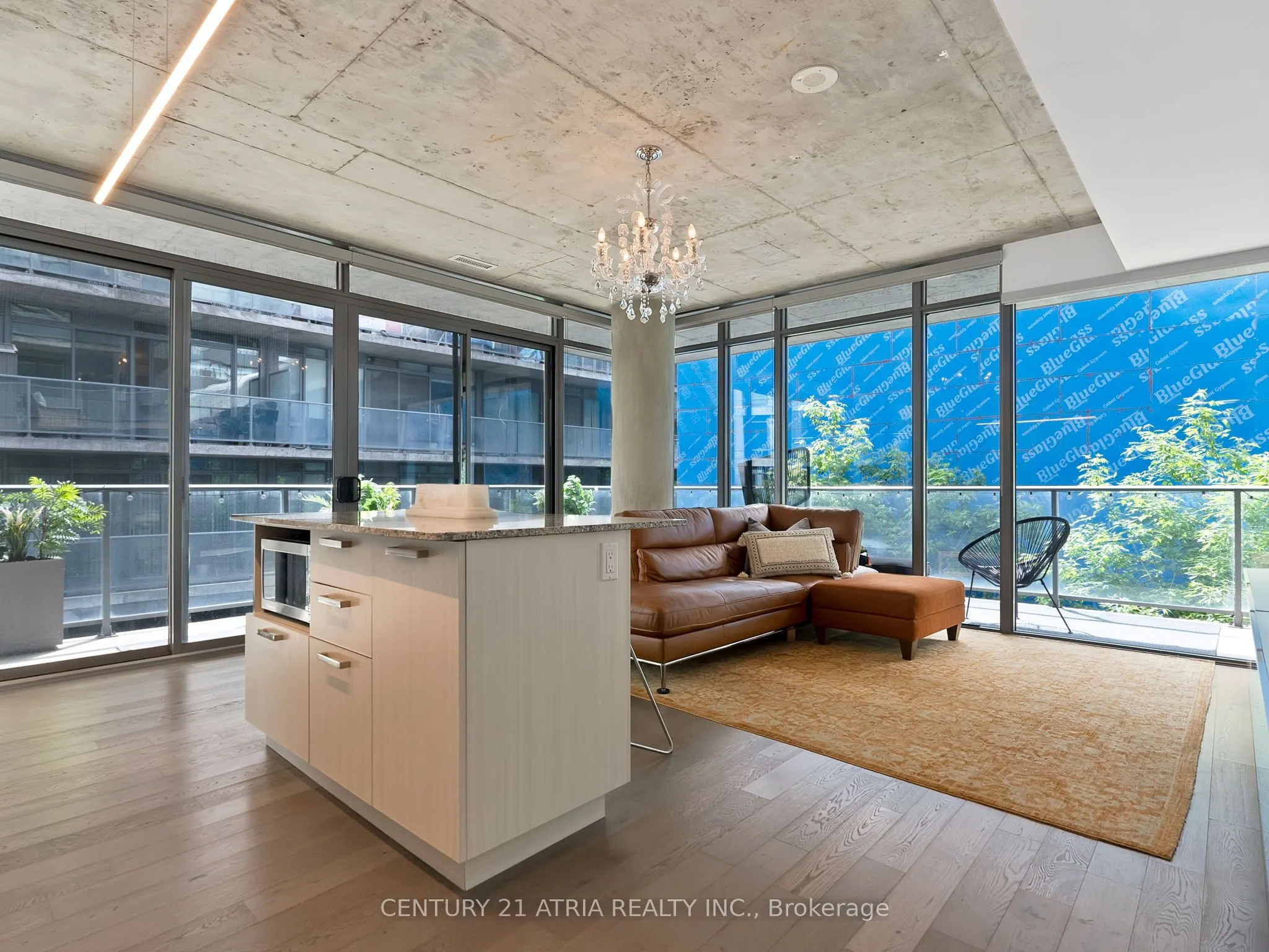 95 Bathurst Street #318