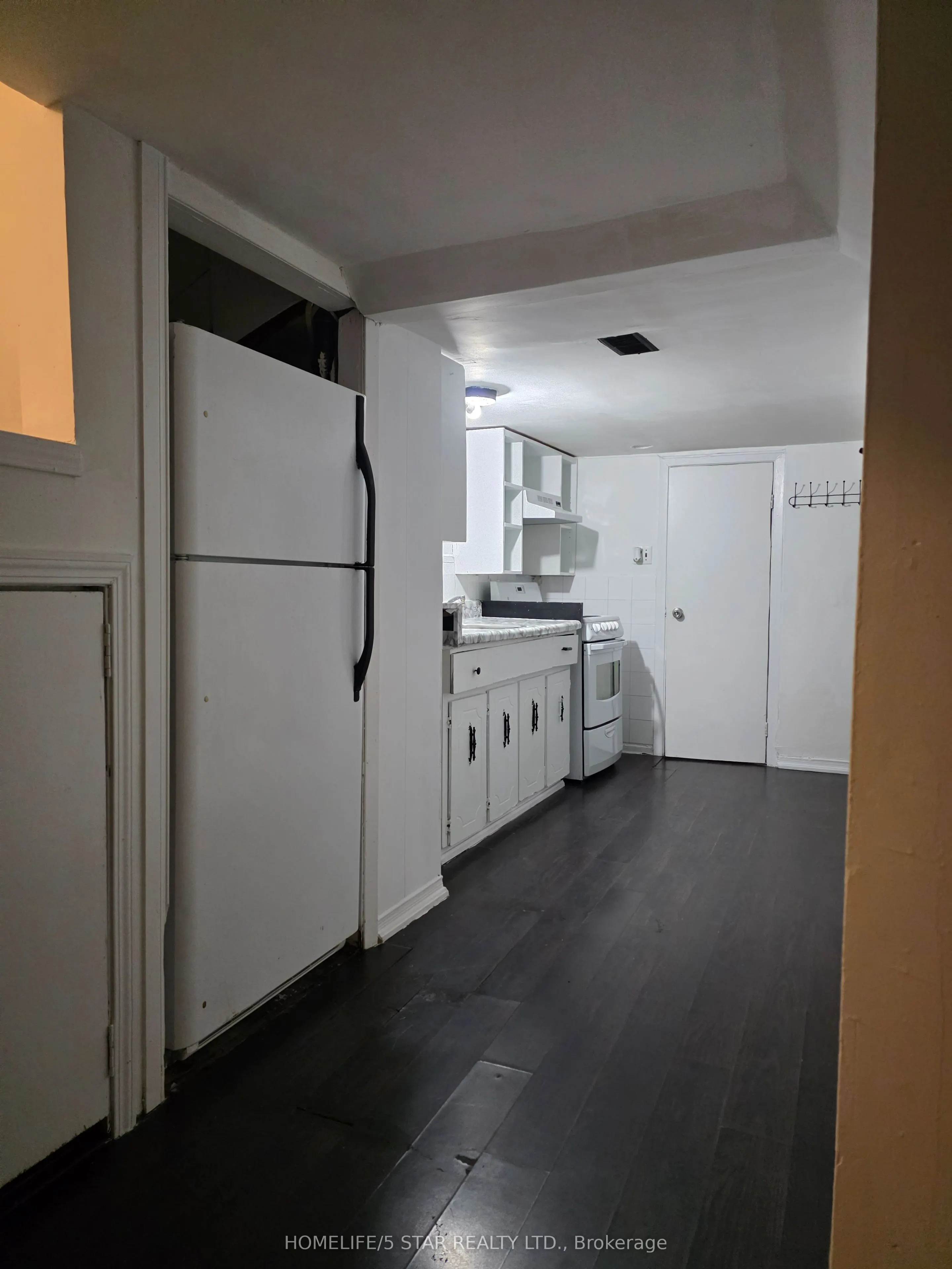78 Dewson Street #Bsmt Apt