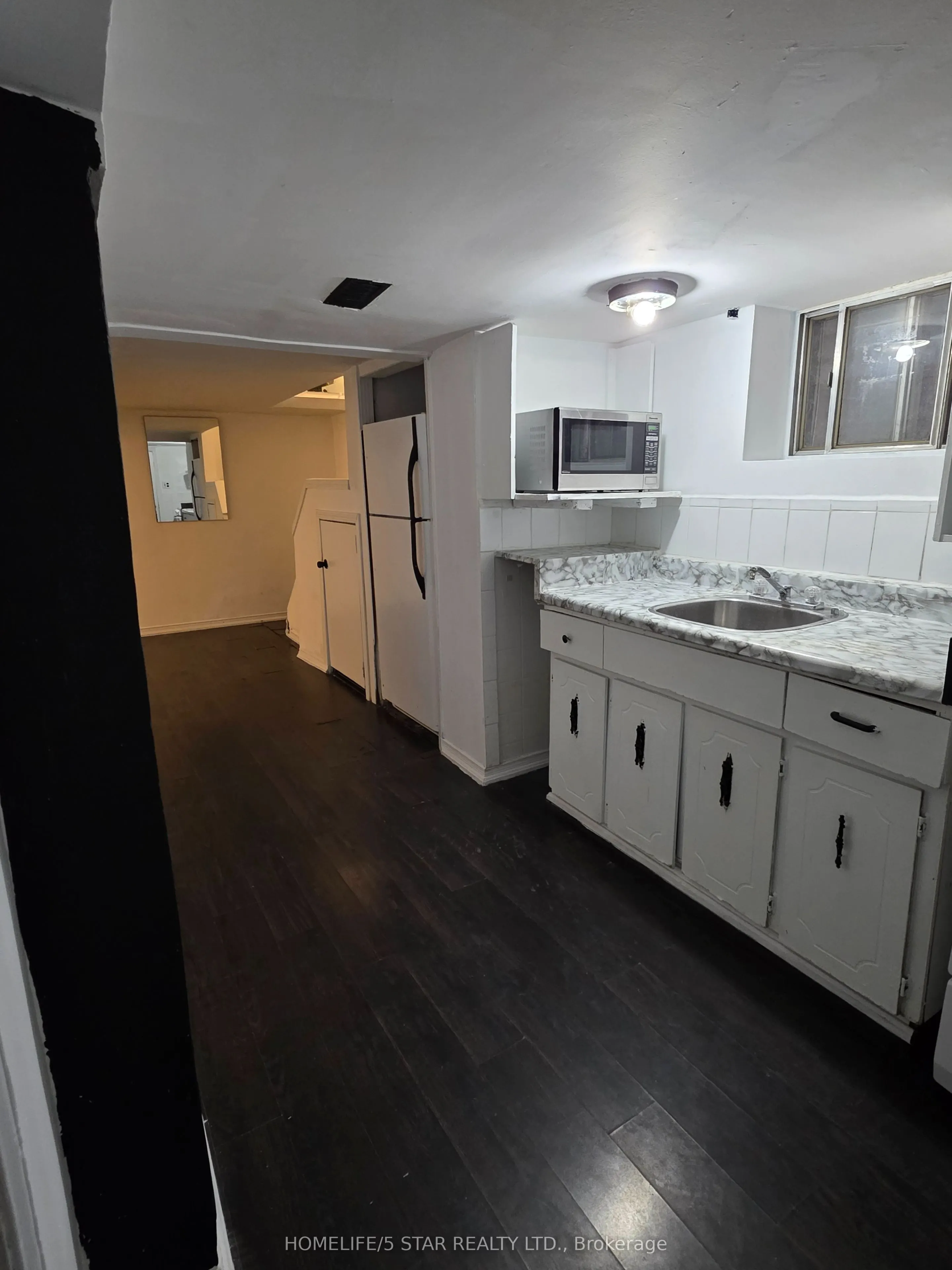 78 Dewson Street #Bsmt Apt