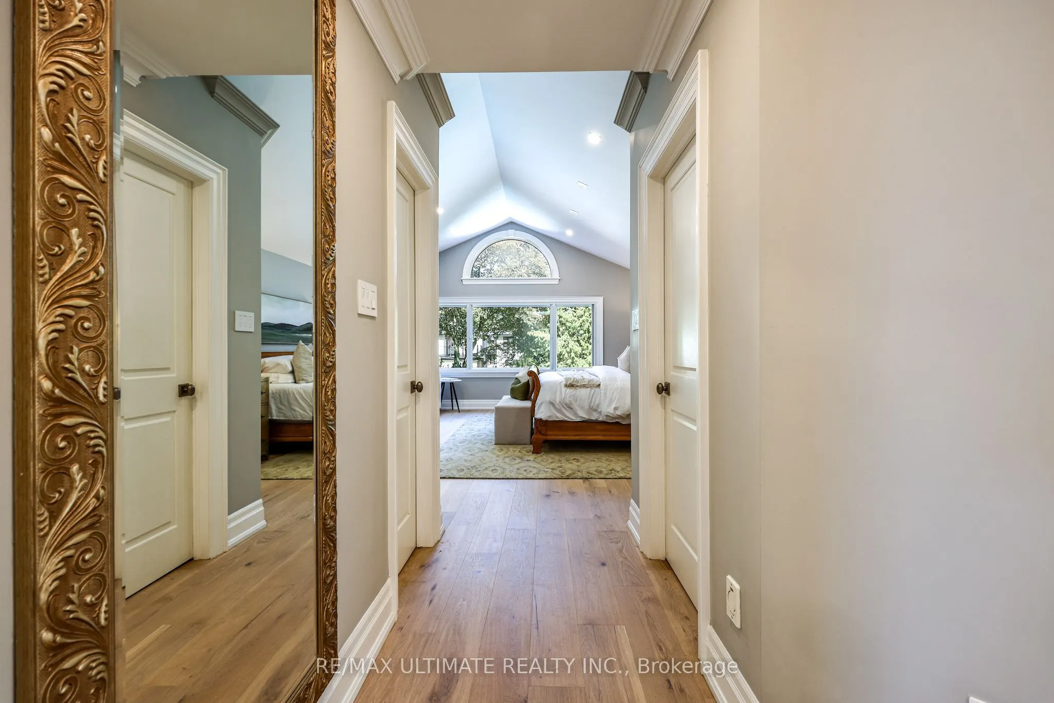 10 Field Avenue