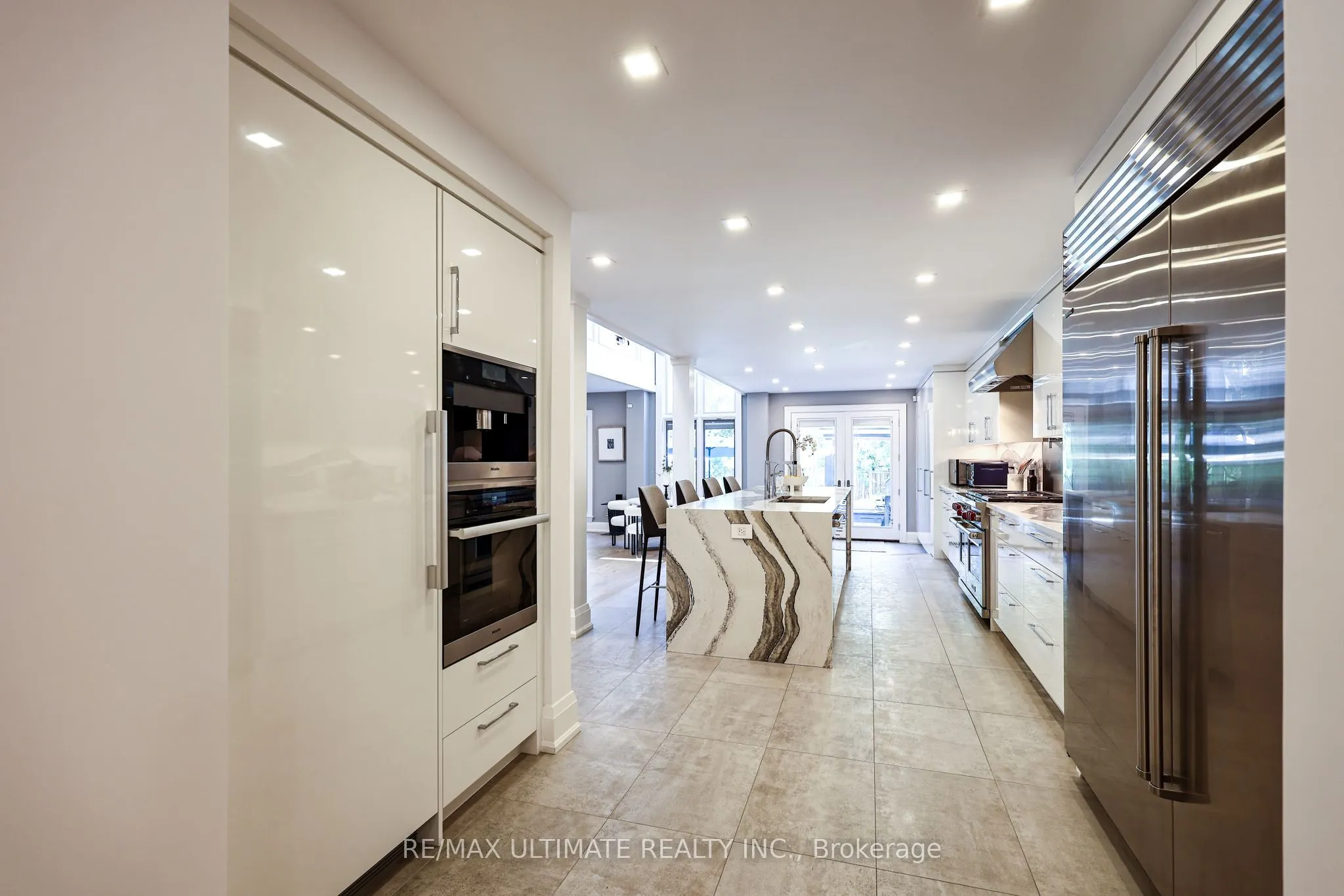 10 Field Avenue