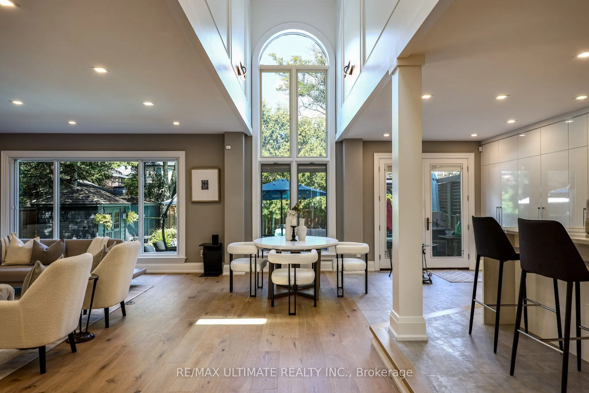 10 Field Avenue