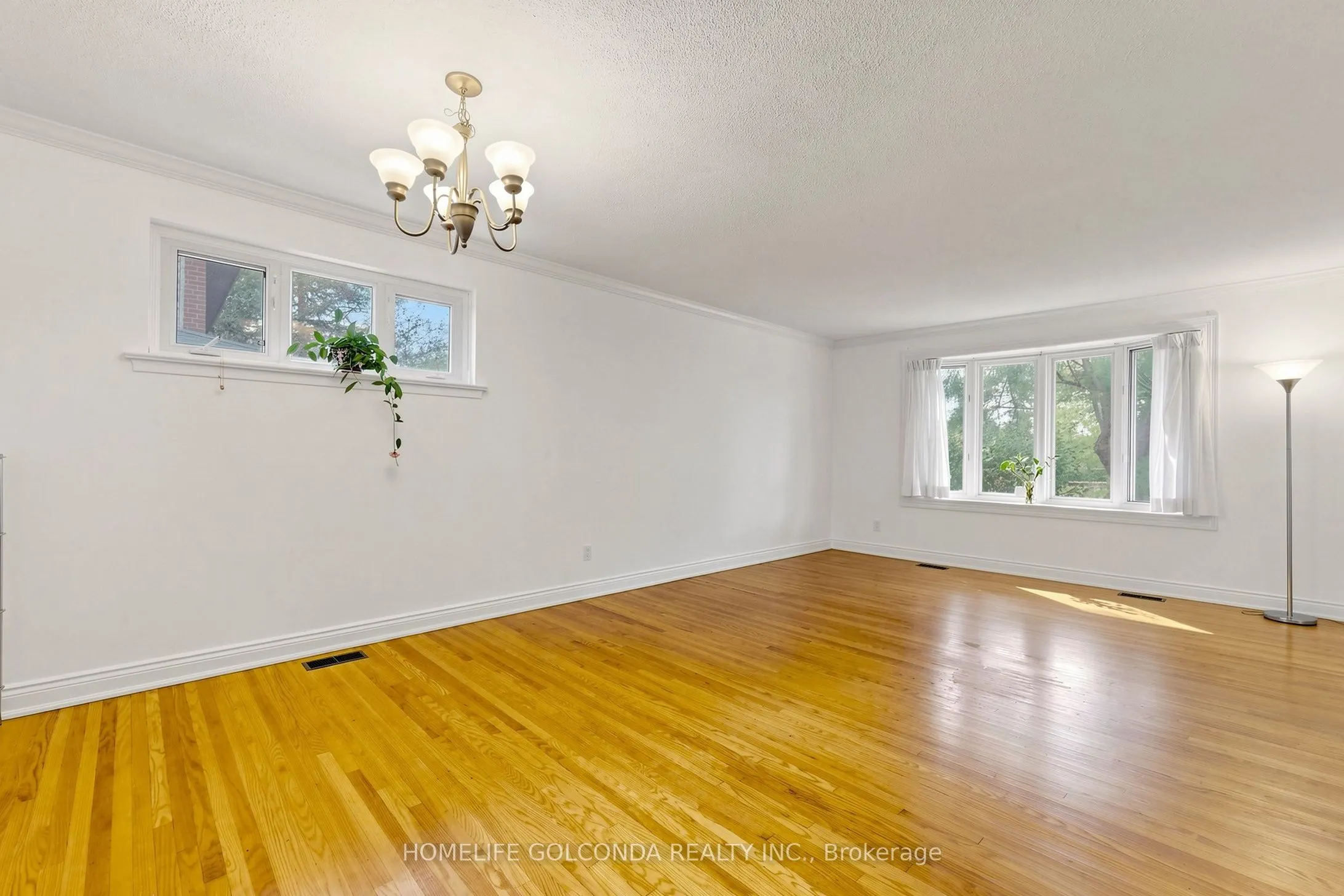 21 Grove Park Crescent