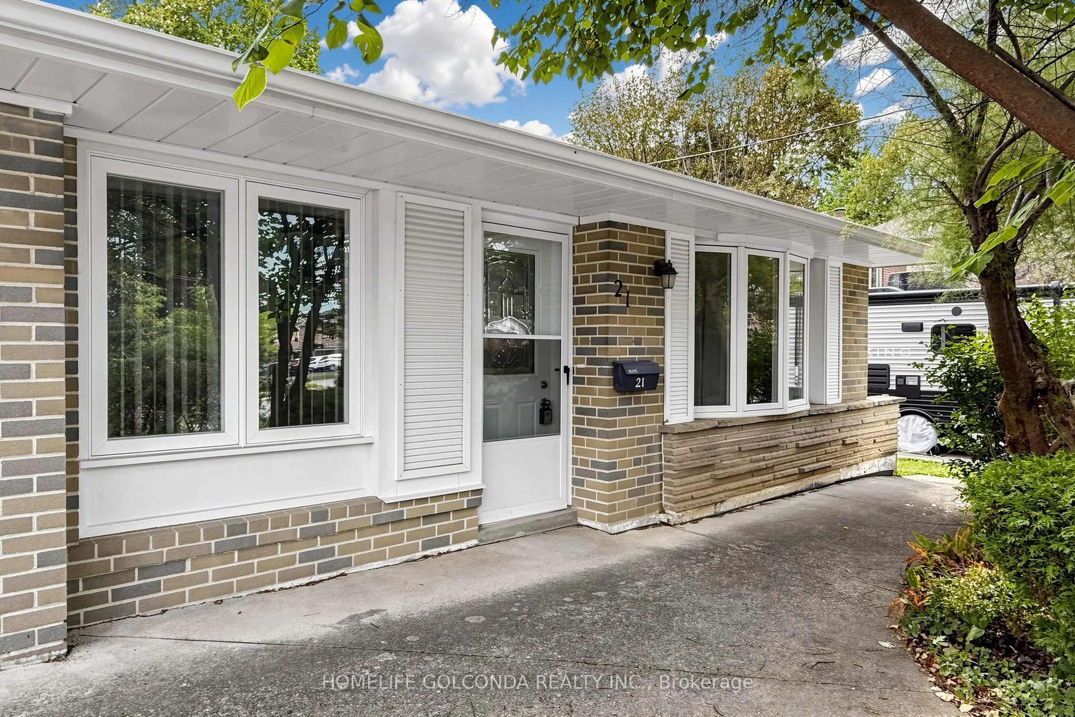 21 Grove Park Crescent