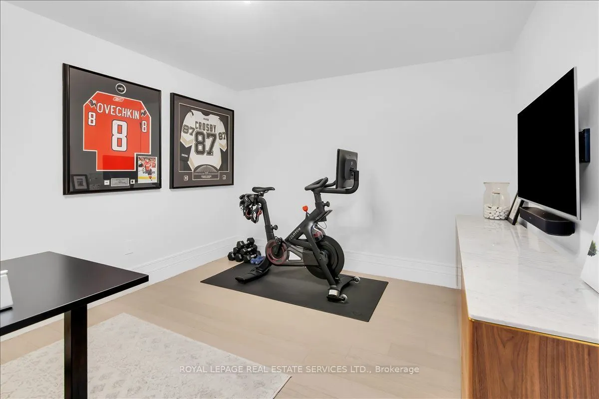 6 Jackes Avenue #606