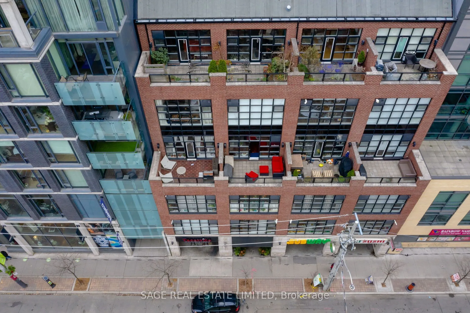 261 King Street E #402