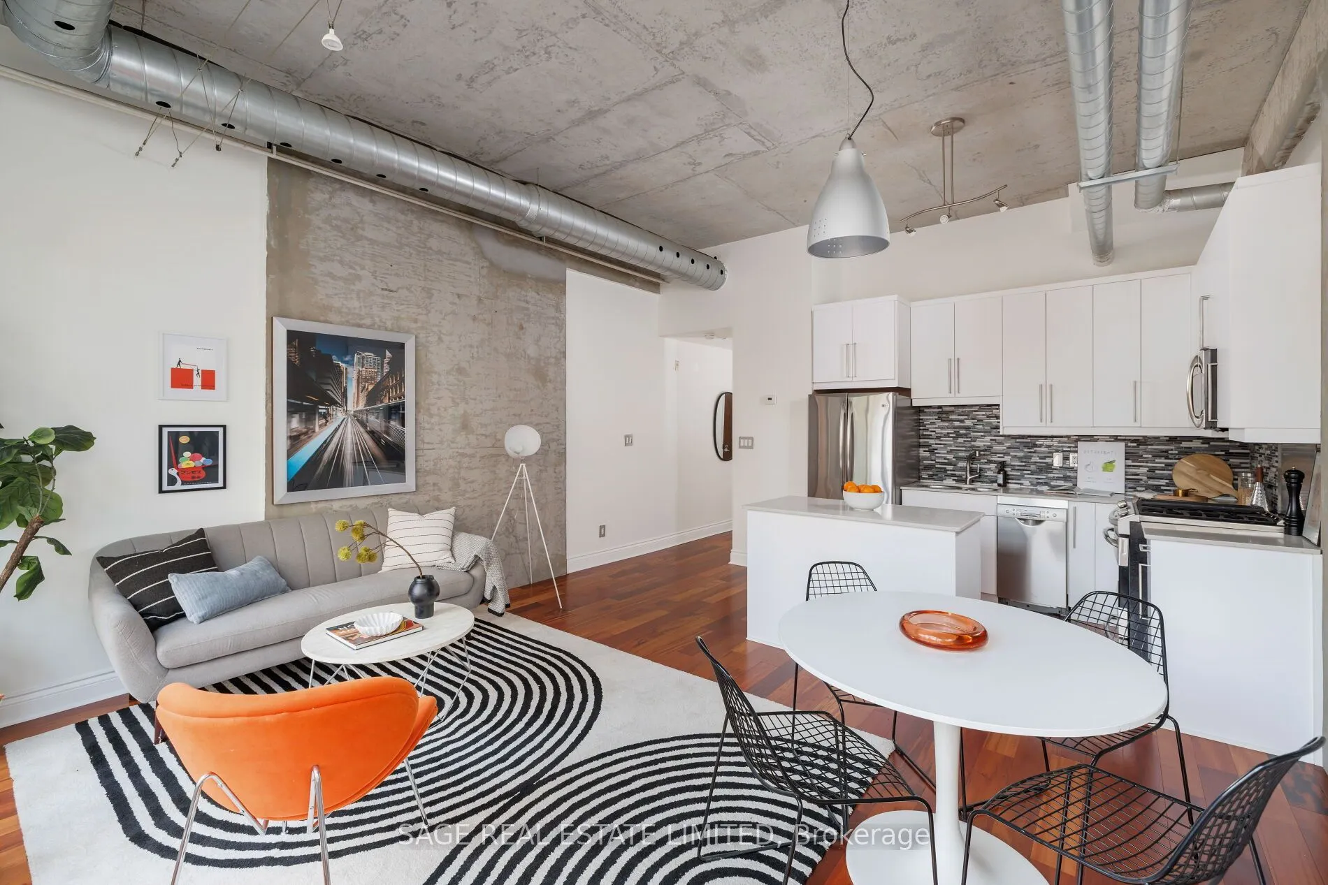 261 King Street E #402