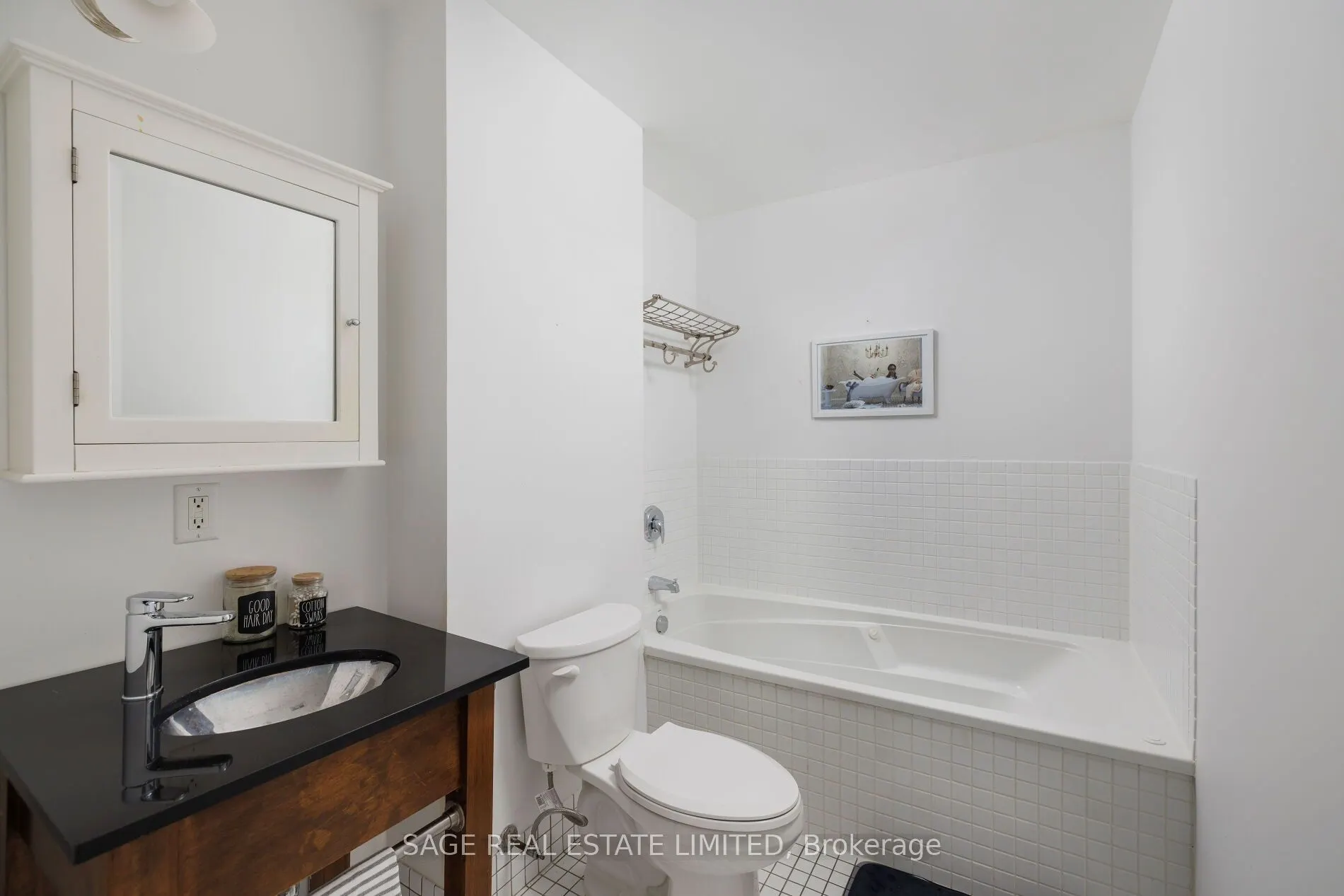 261 King Street E #402