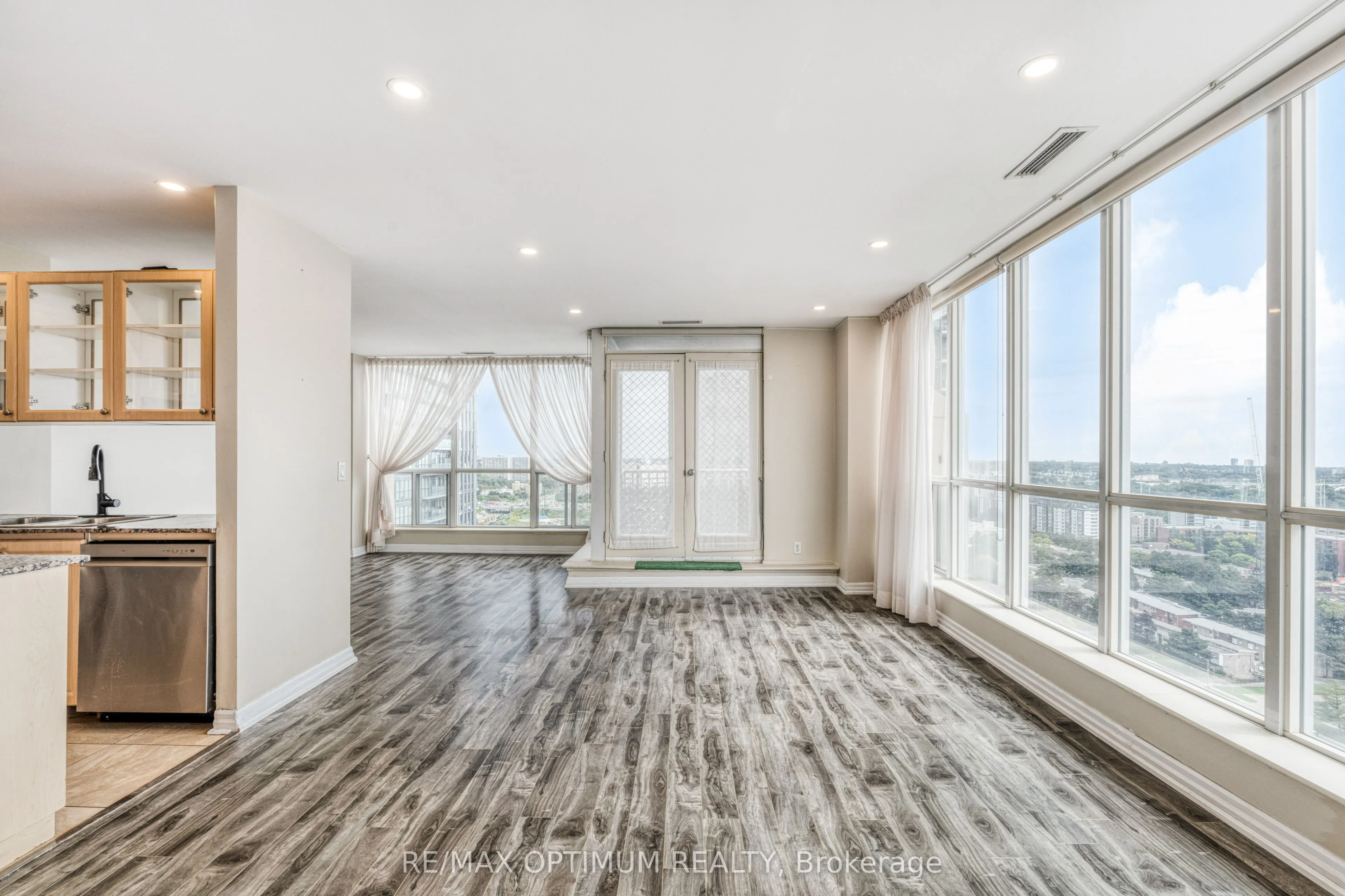 797 Don Mills Road #UPH211