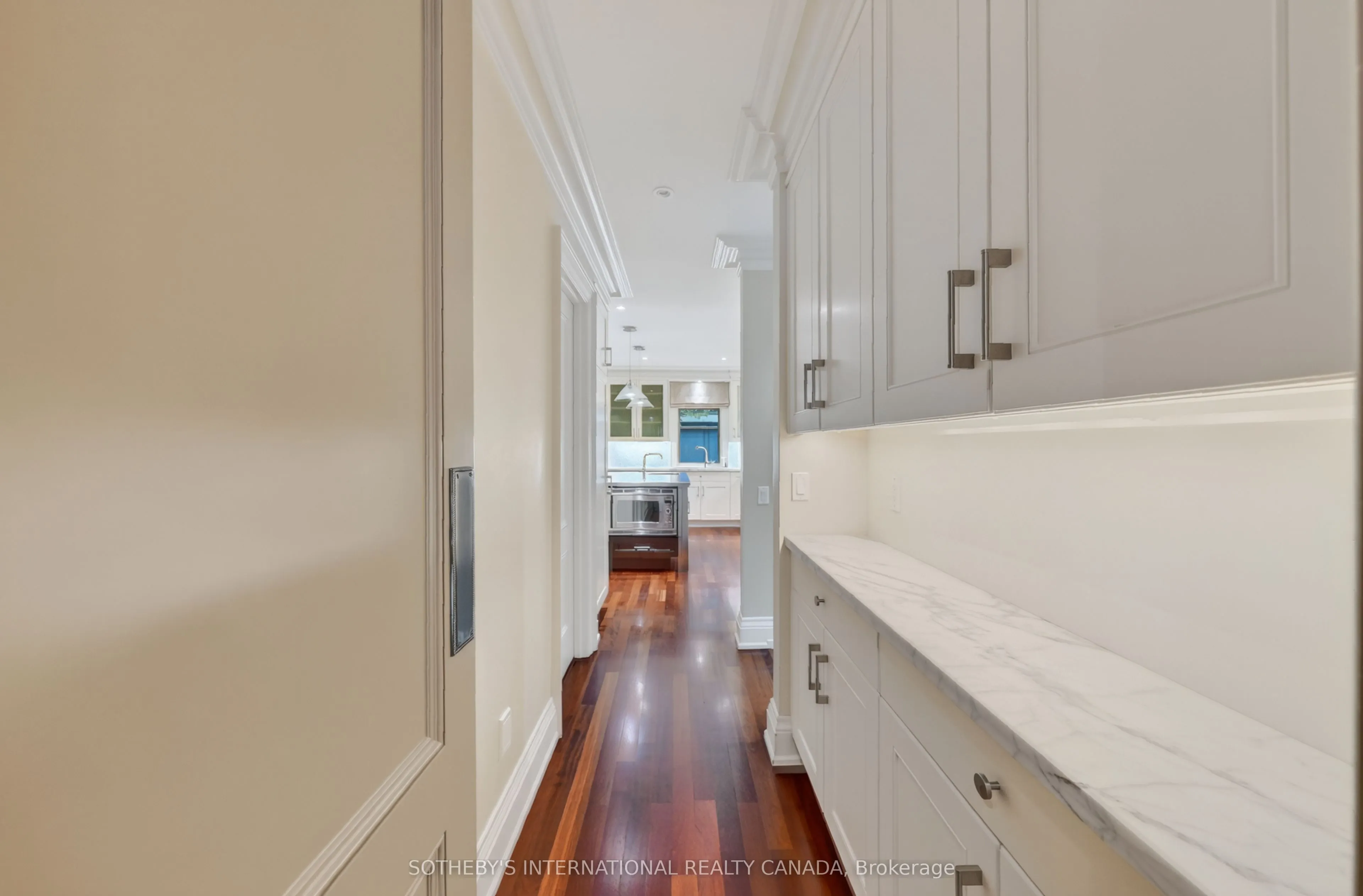 15 Alexandra Wood