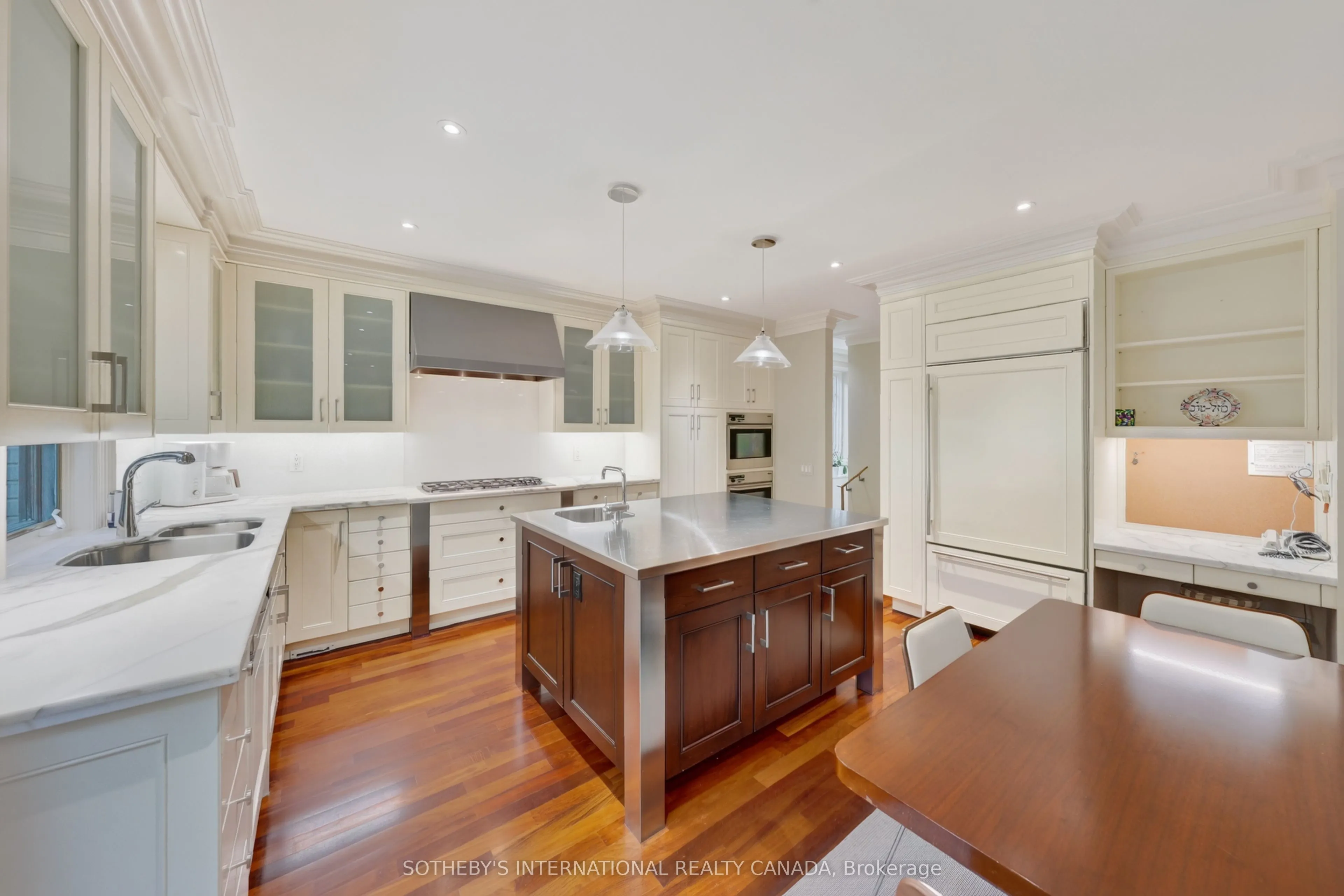 15 Alexandra Wood