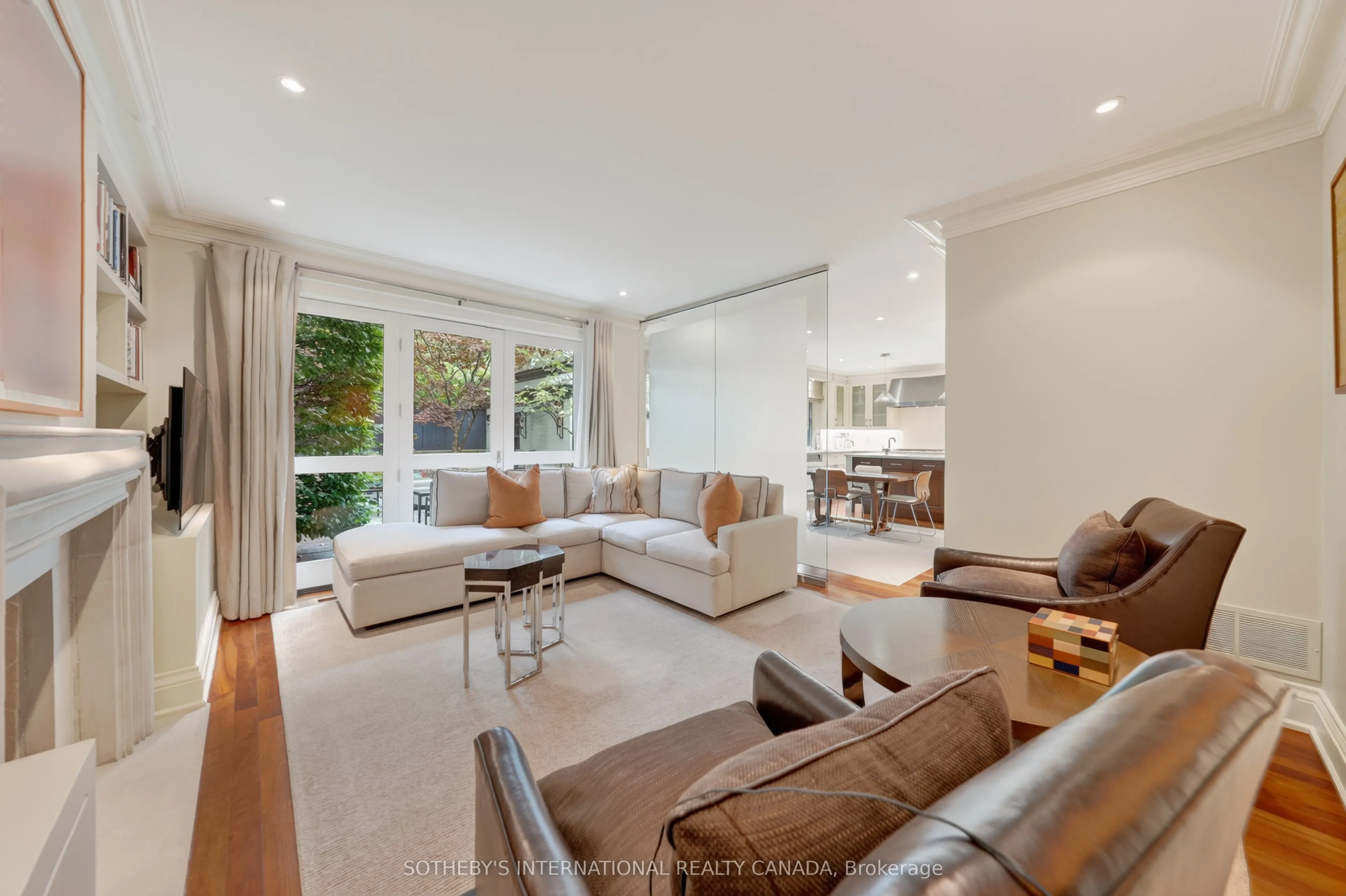 15 Alexandra Wood
