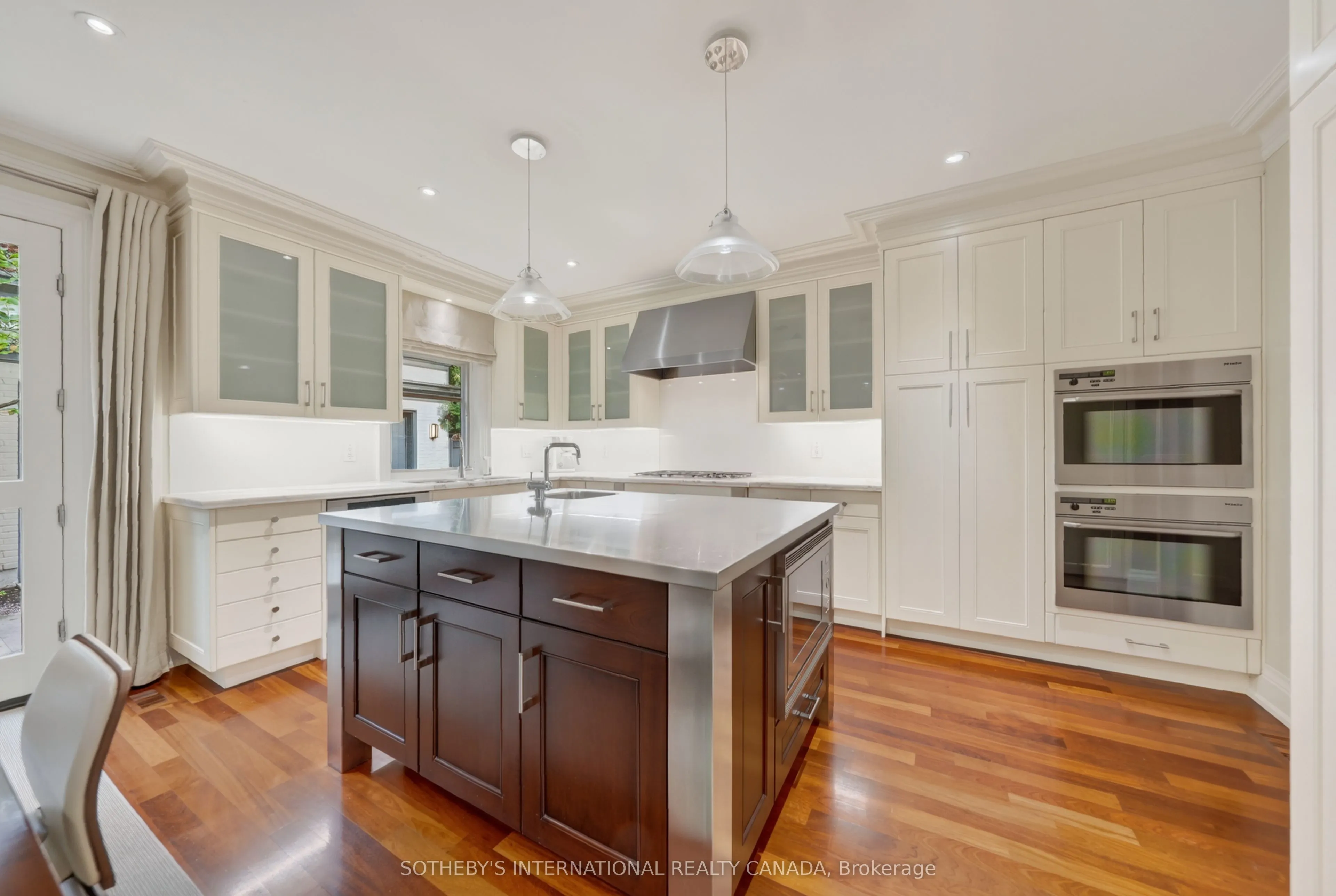 15 Alexandra Wood