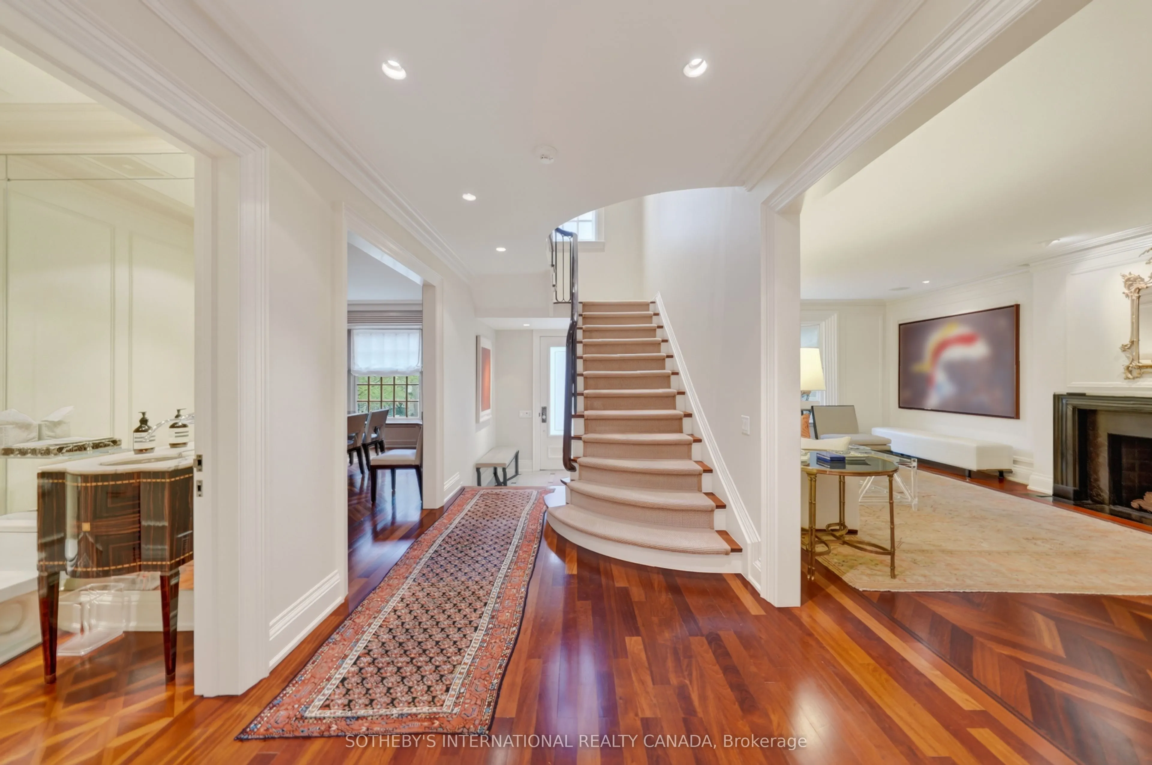 15 Alexandra Wood