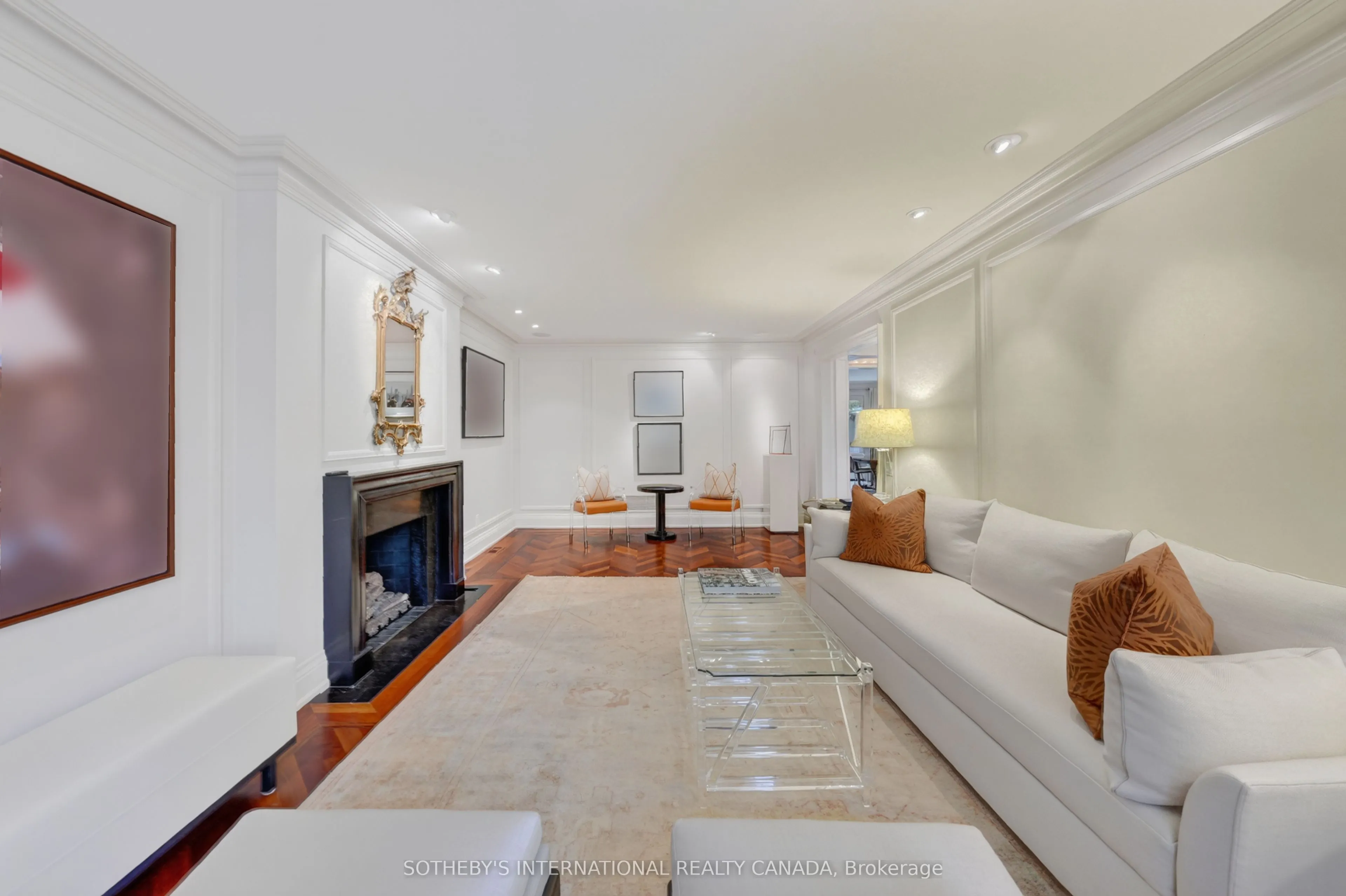 15 Alexandra Wood