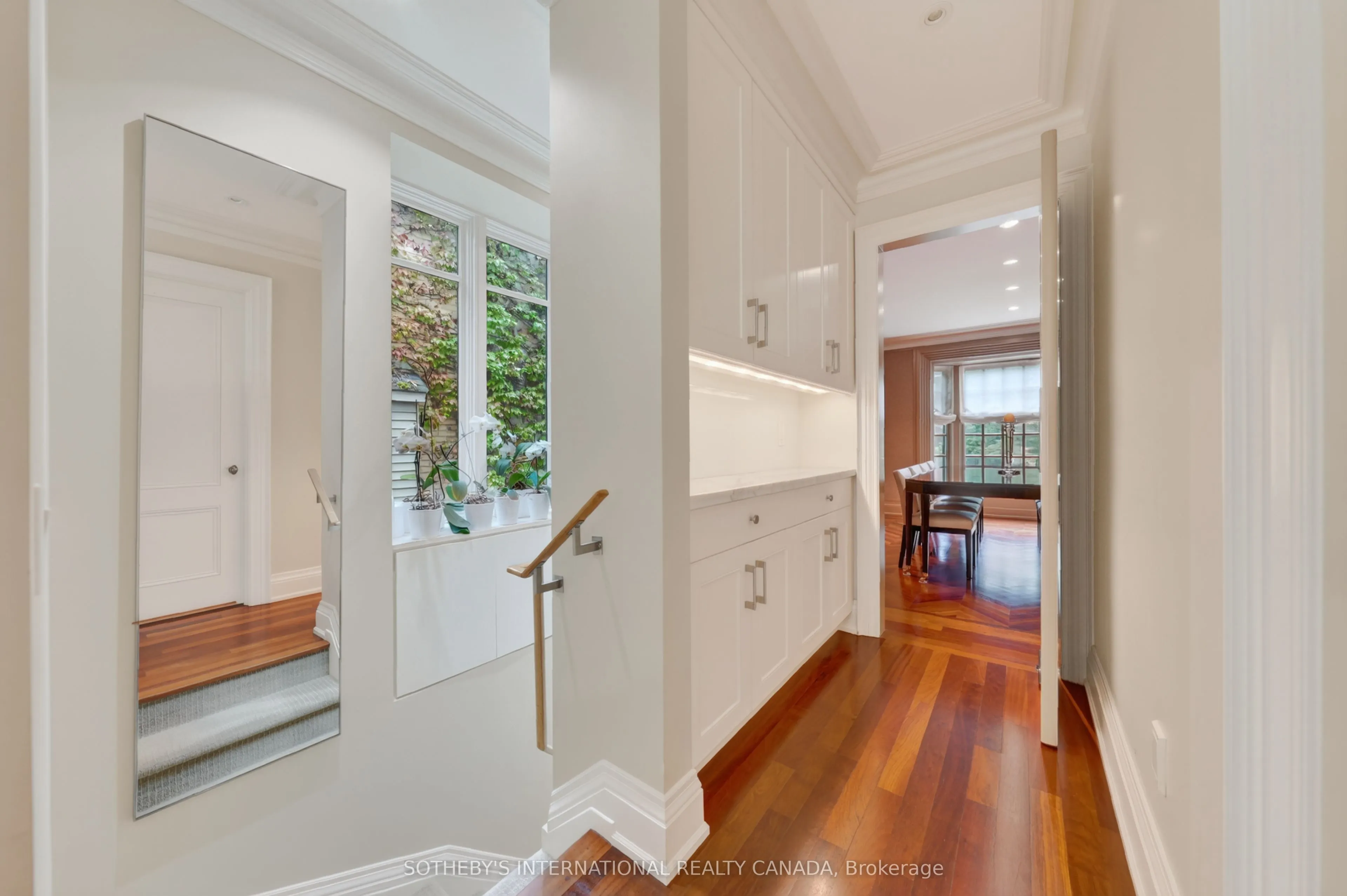 15 Alexandra Wood
