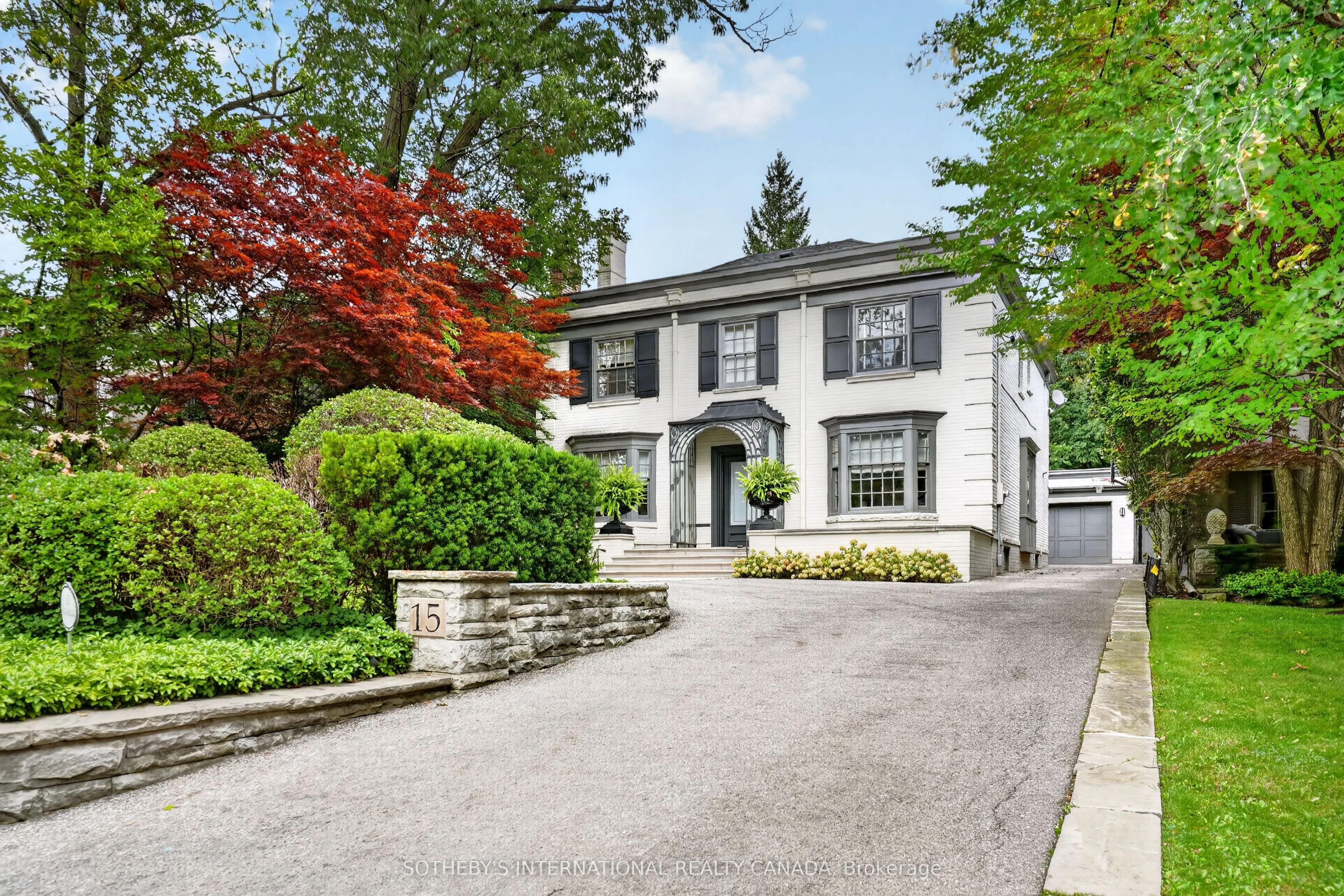 15 Alexandra Wood