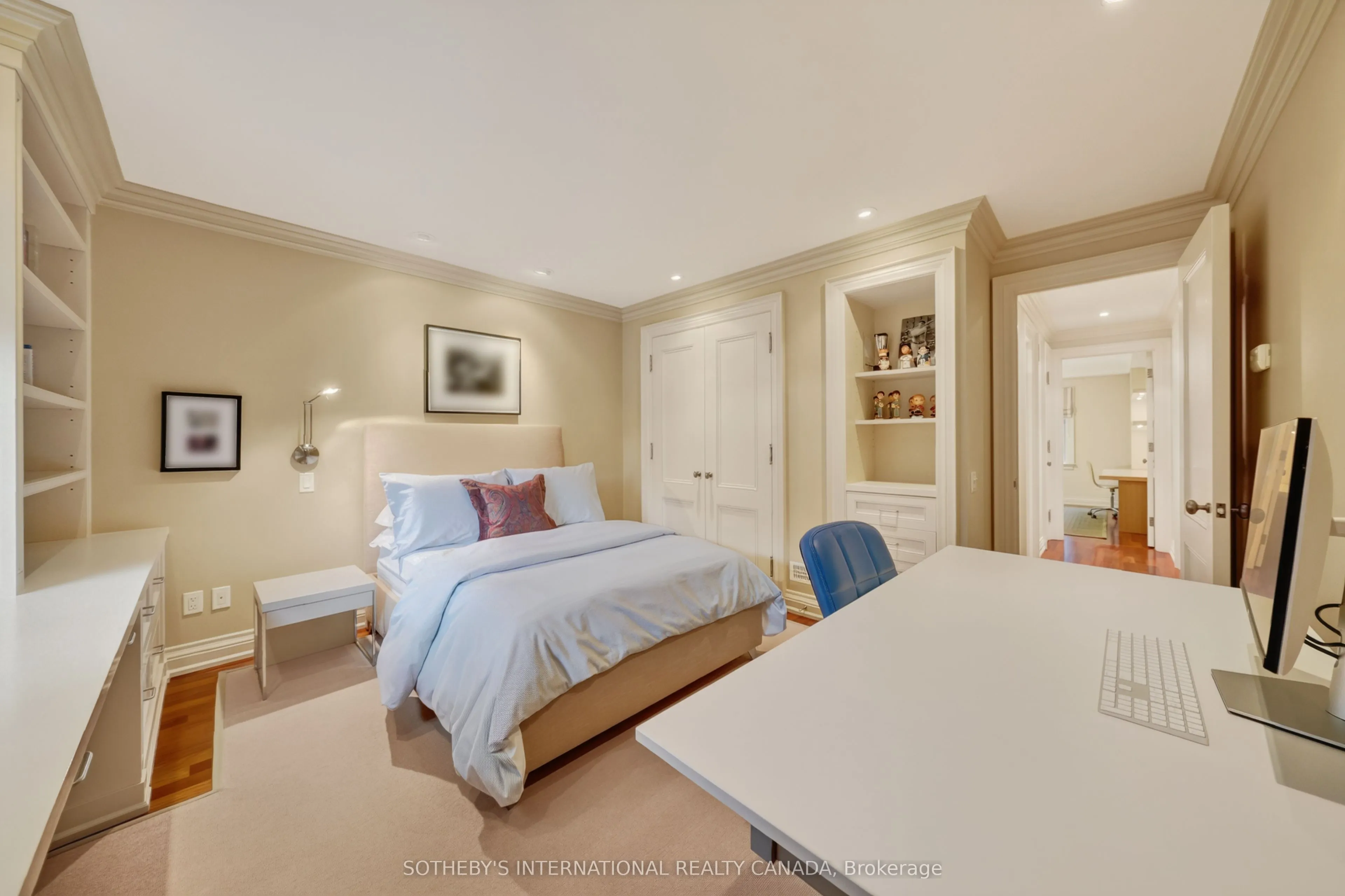 15 Alexandra Wood