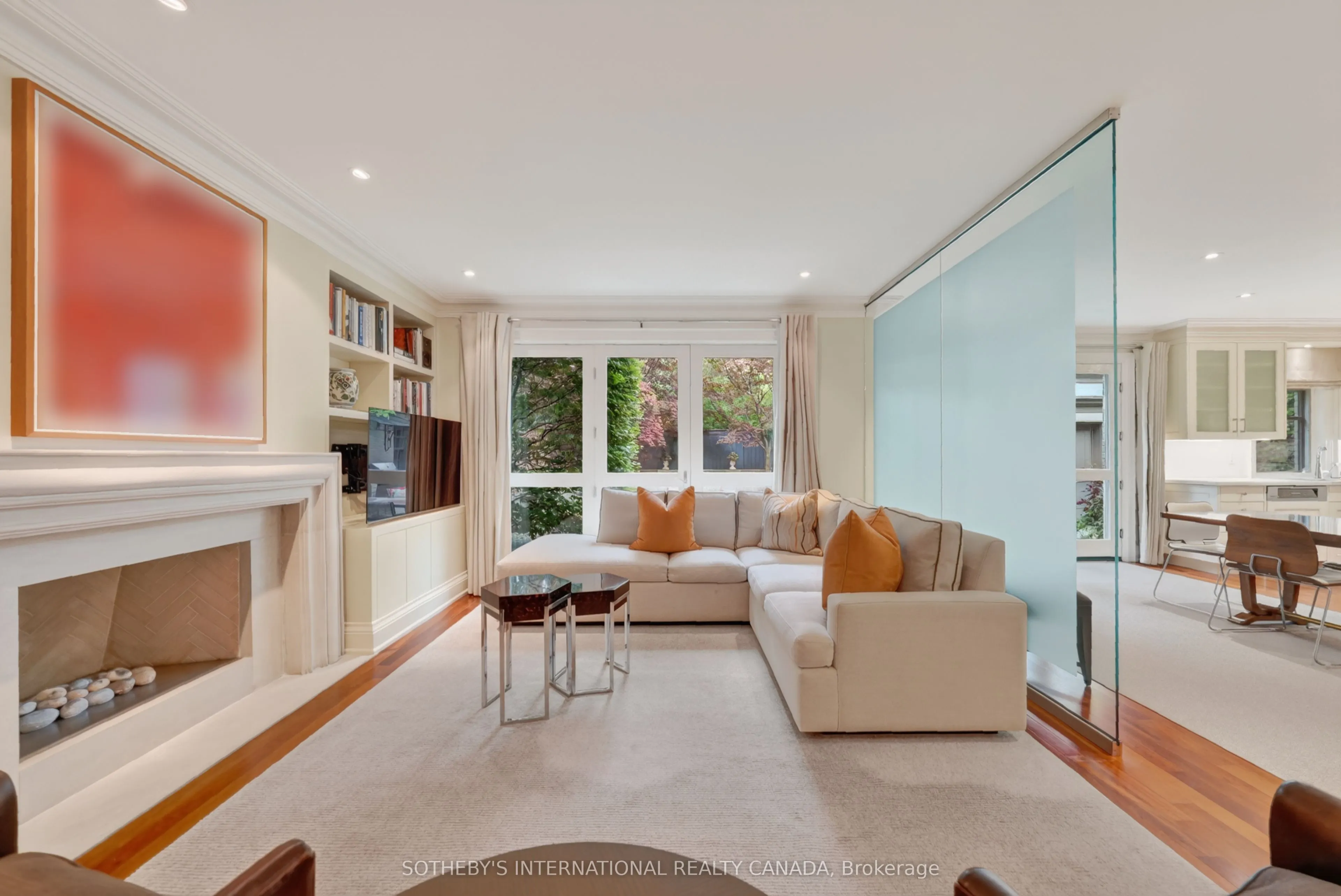15 Alexandra Wood