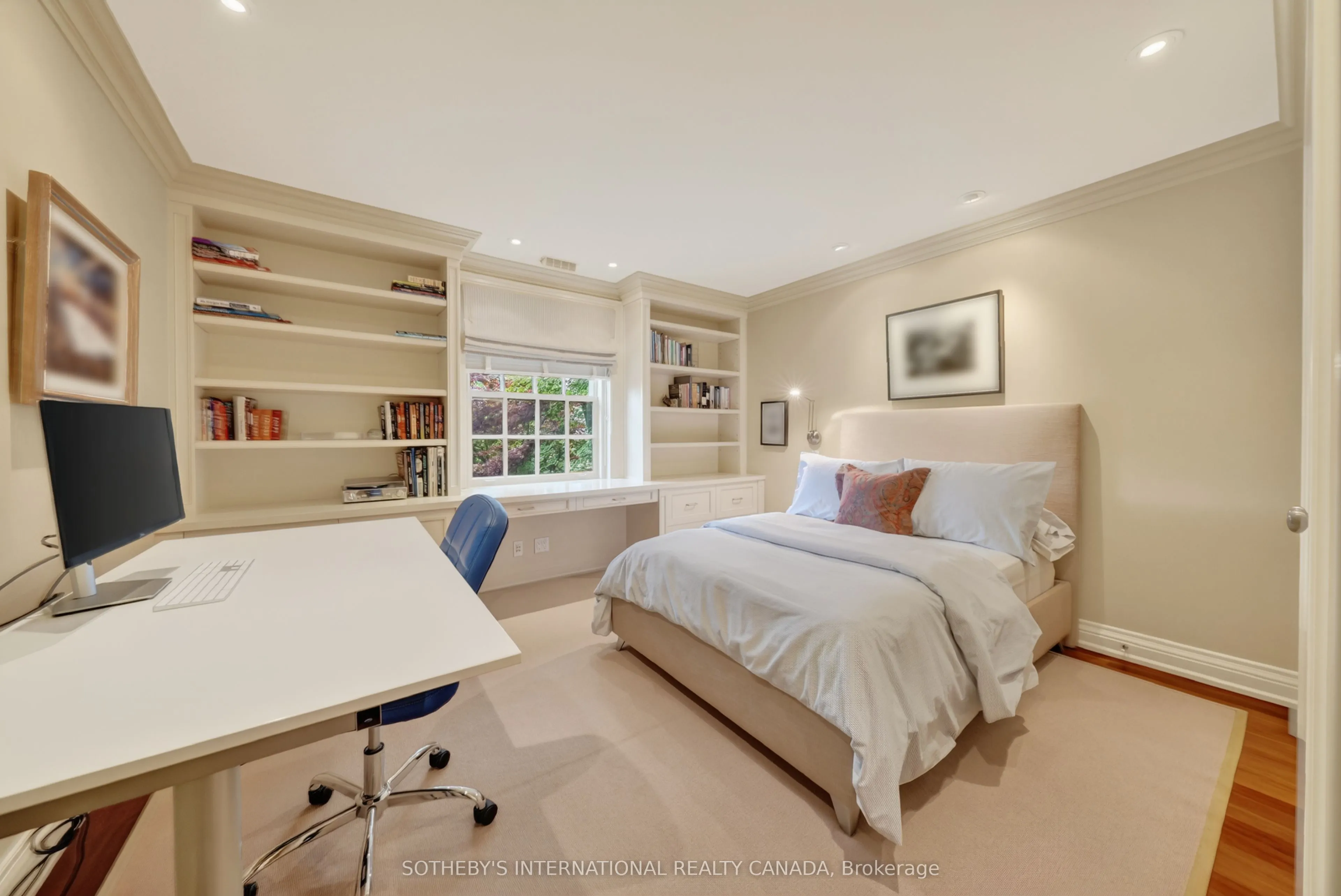 15 Alexandra Wood