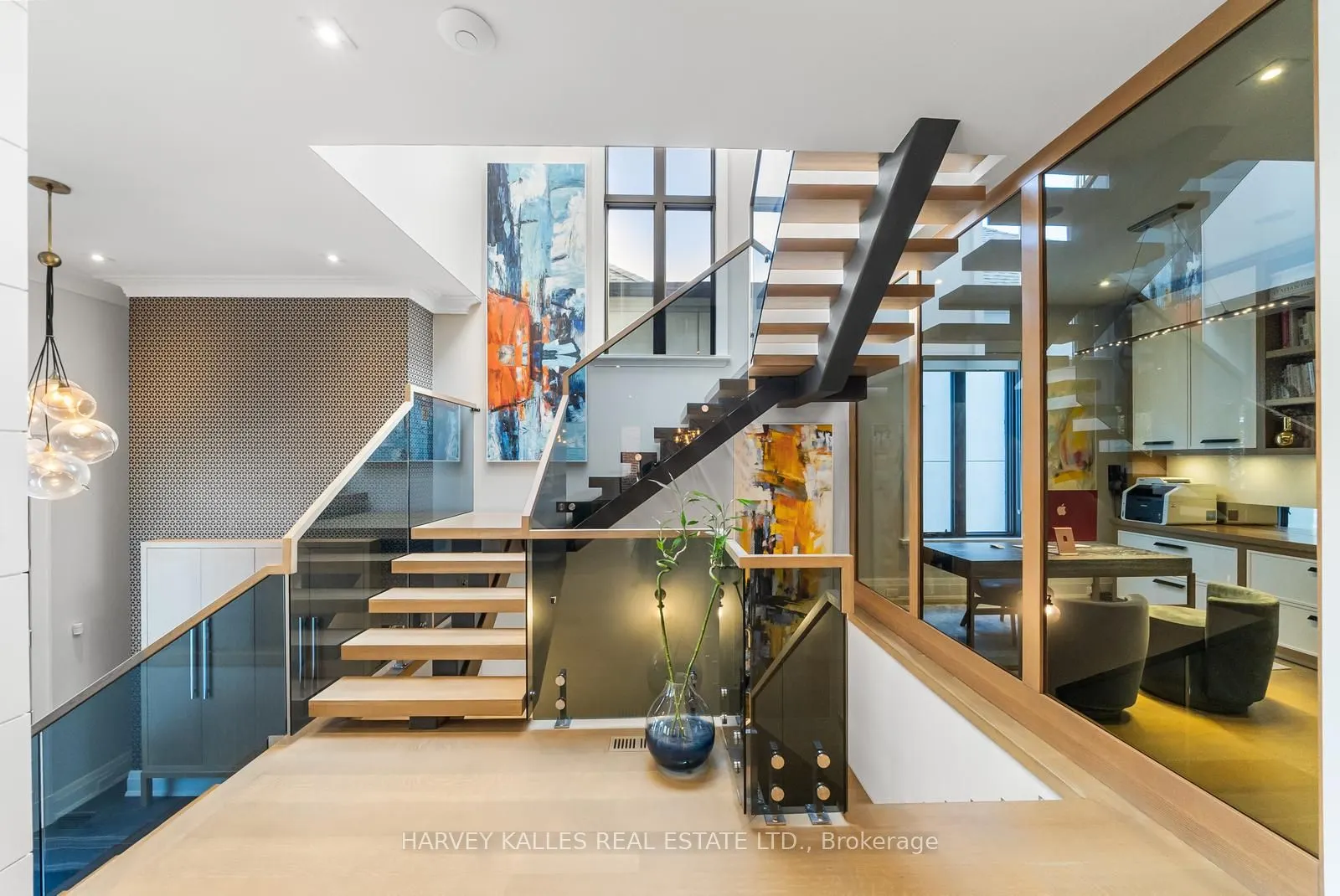 75 Bannockburn Avenue