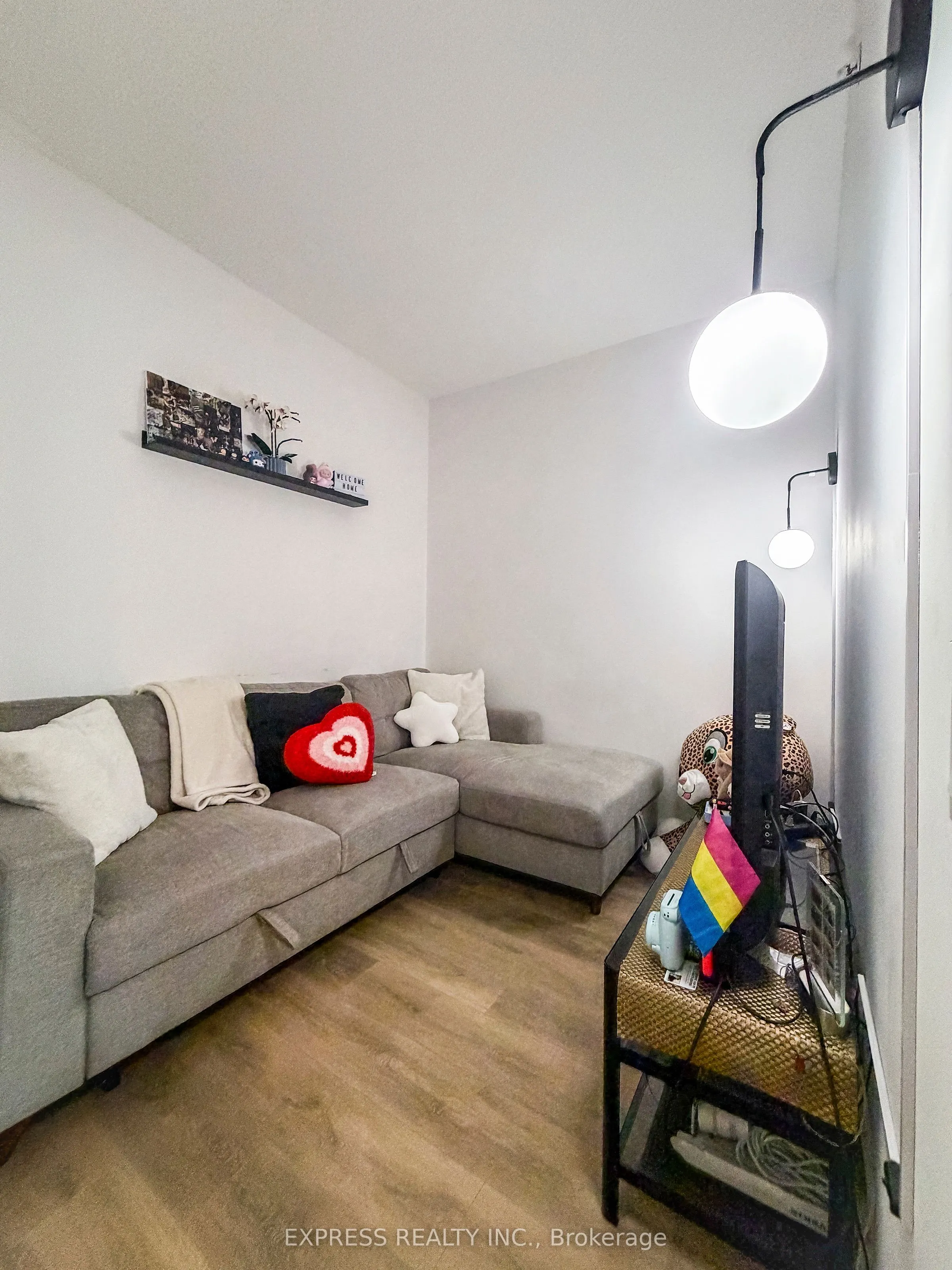 128 Fairview Mall Drive #501