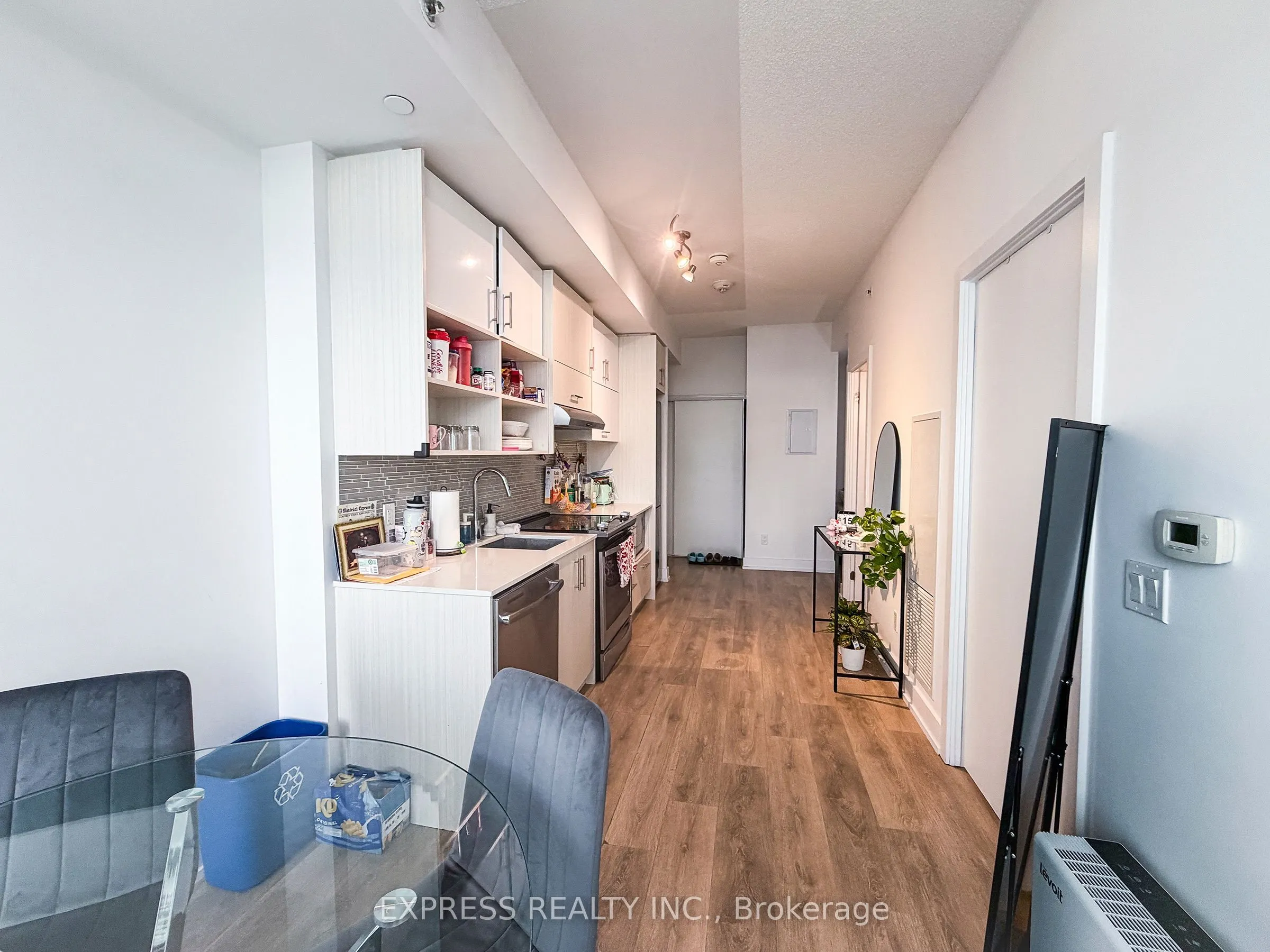 128 Fairview Mall Drive #501