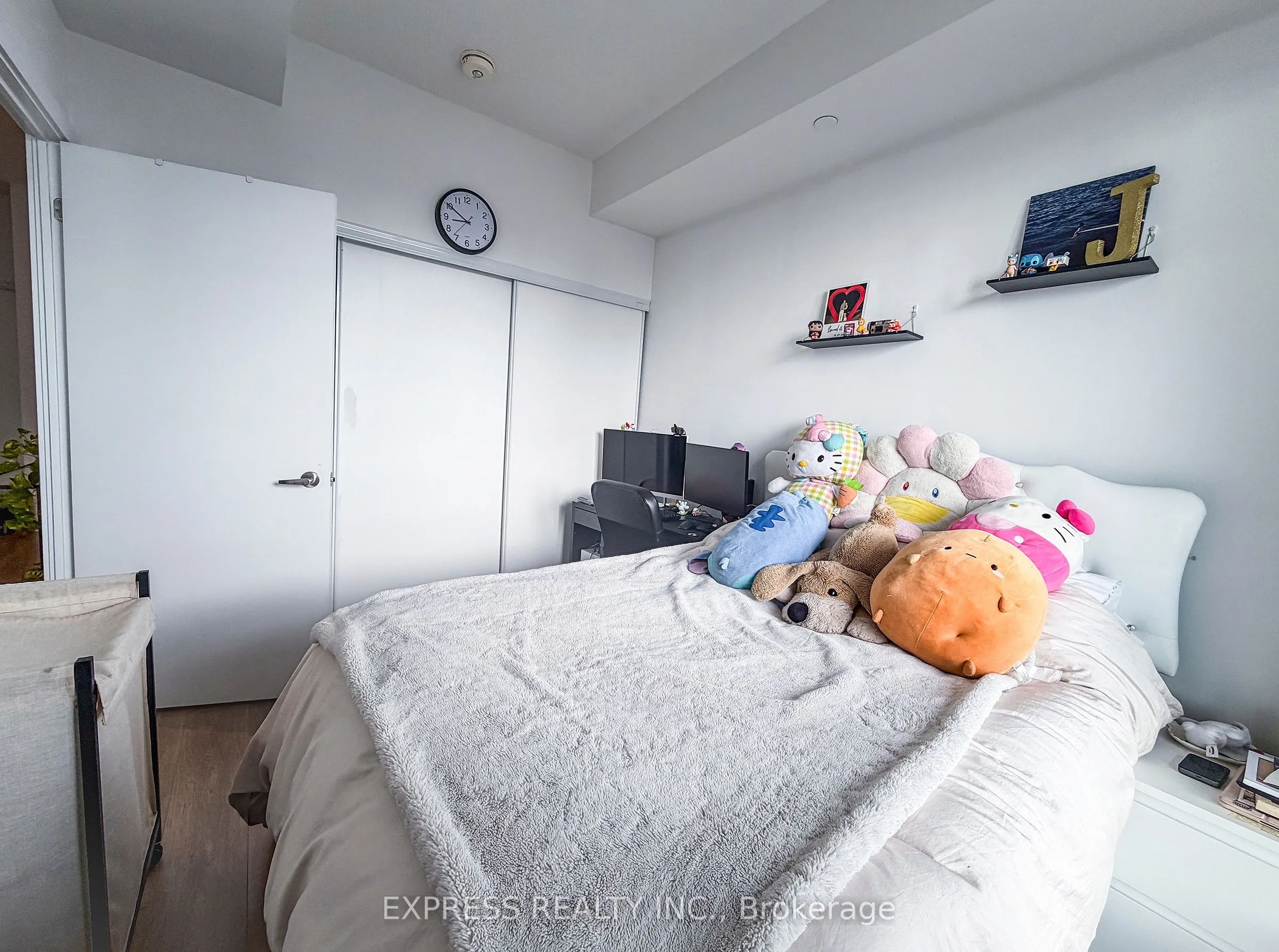128 Fairview Mall Drive #501