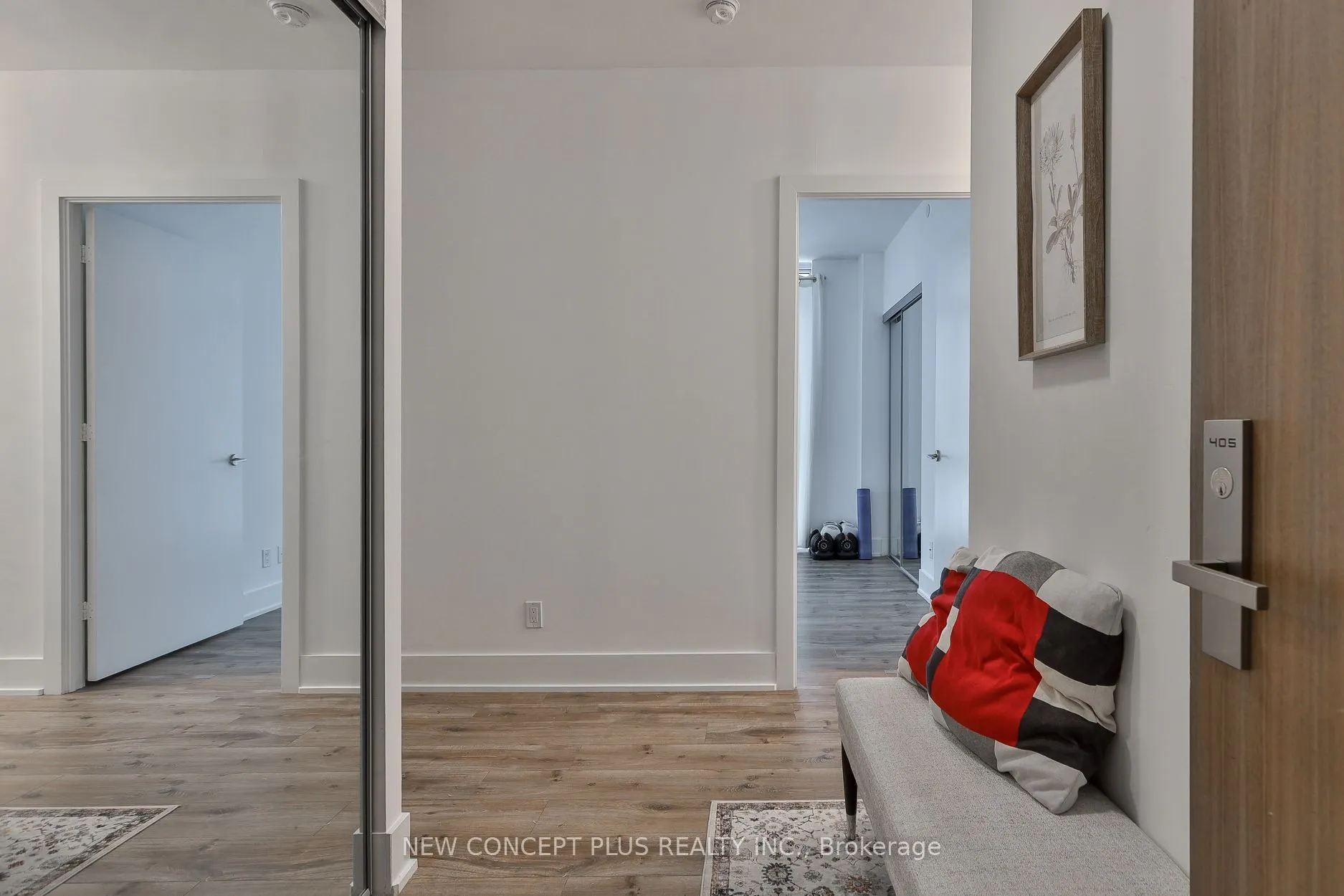 200 Bloor Street W #405