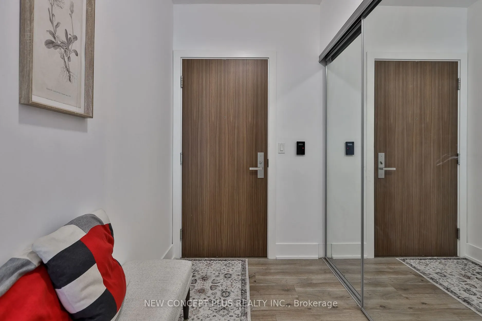 200 Bloor Street W #405