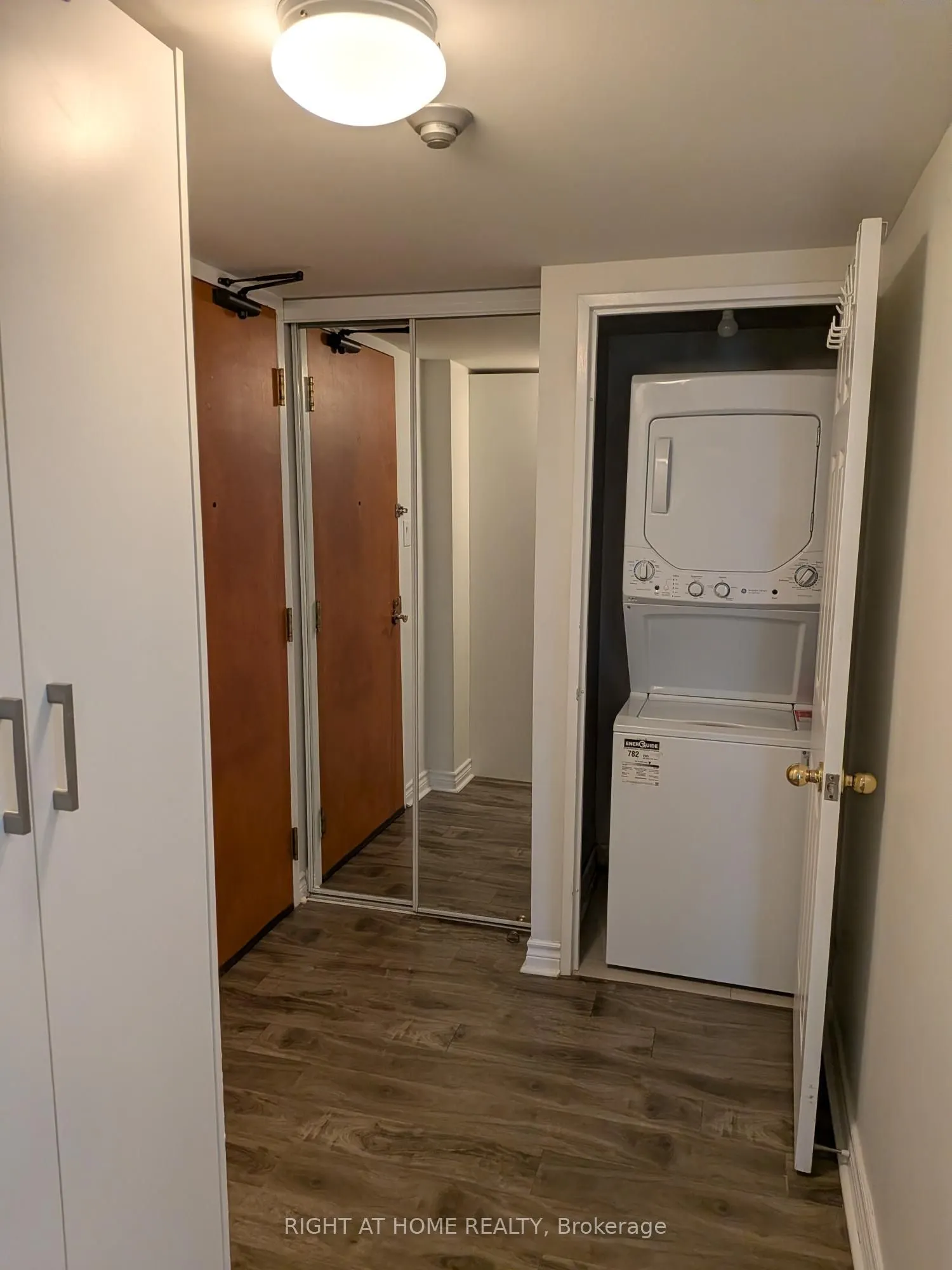 260 Doris Avenue #305