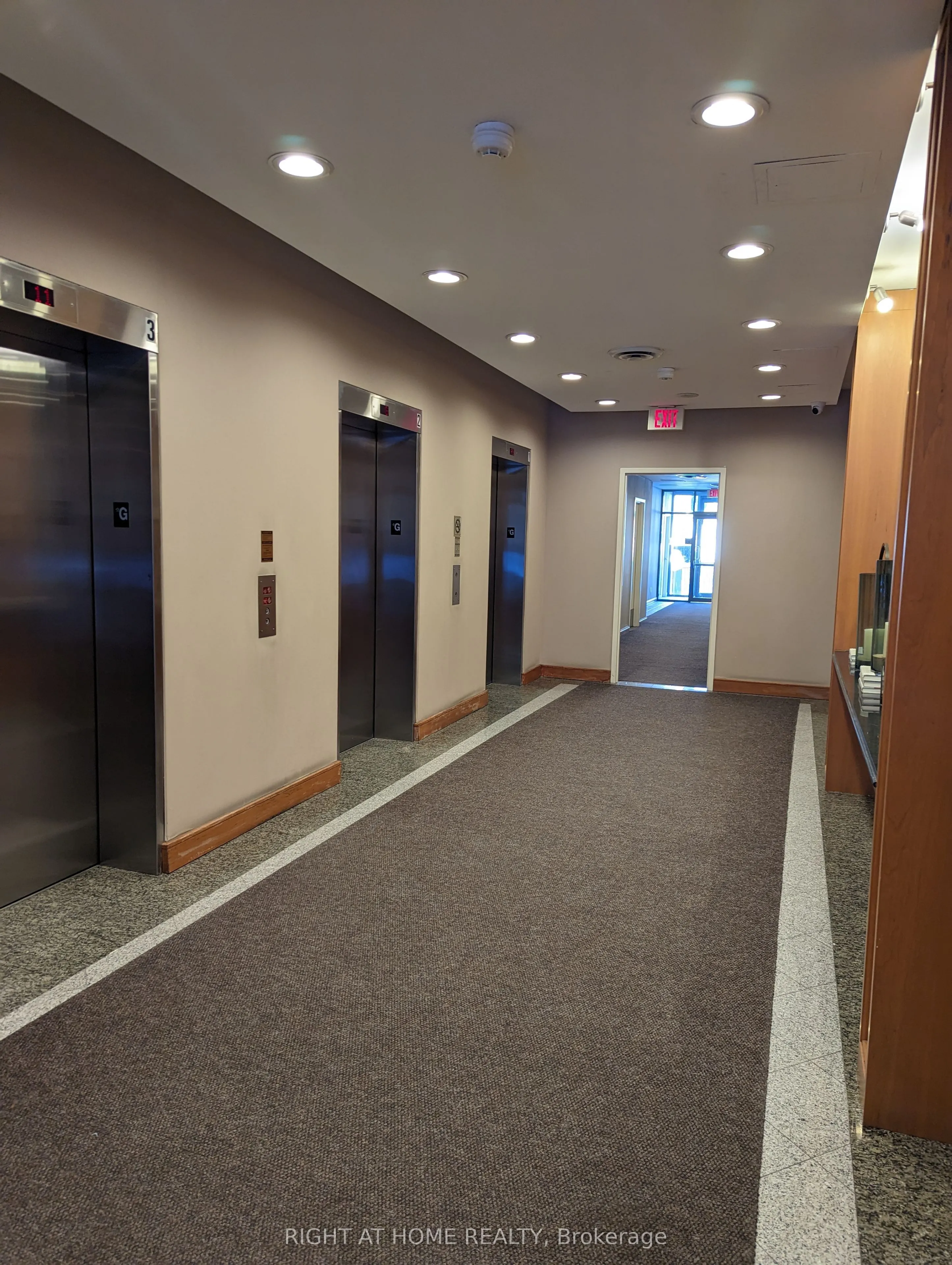 260 Doris Avenue #305