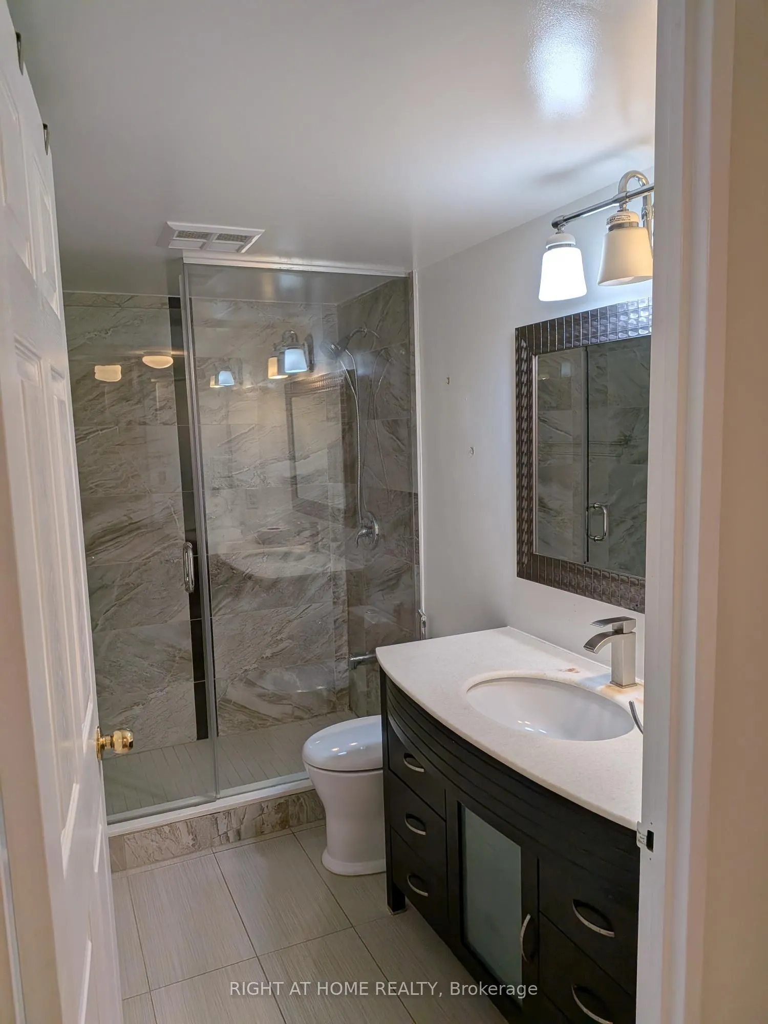 260 Doris Avenue #305