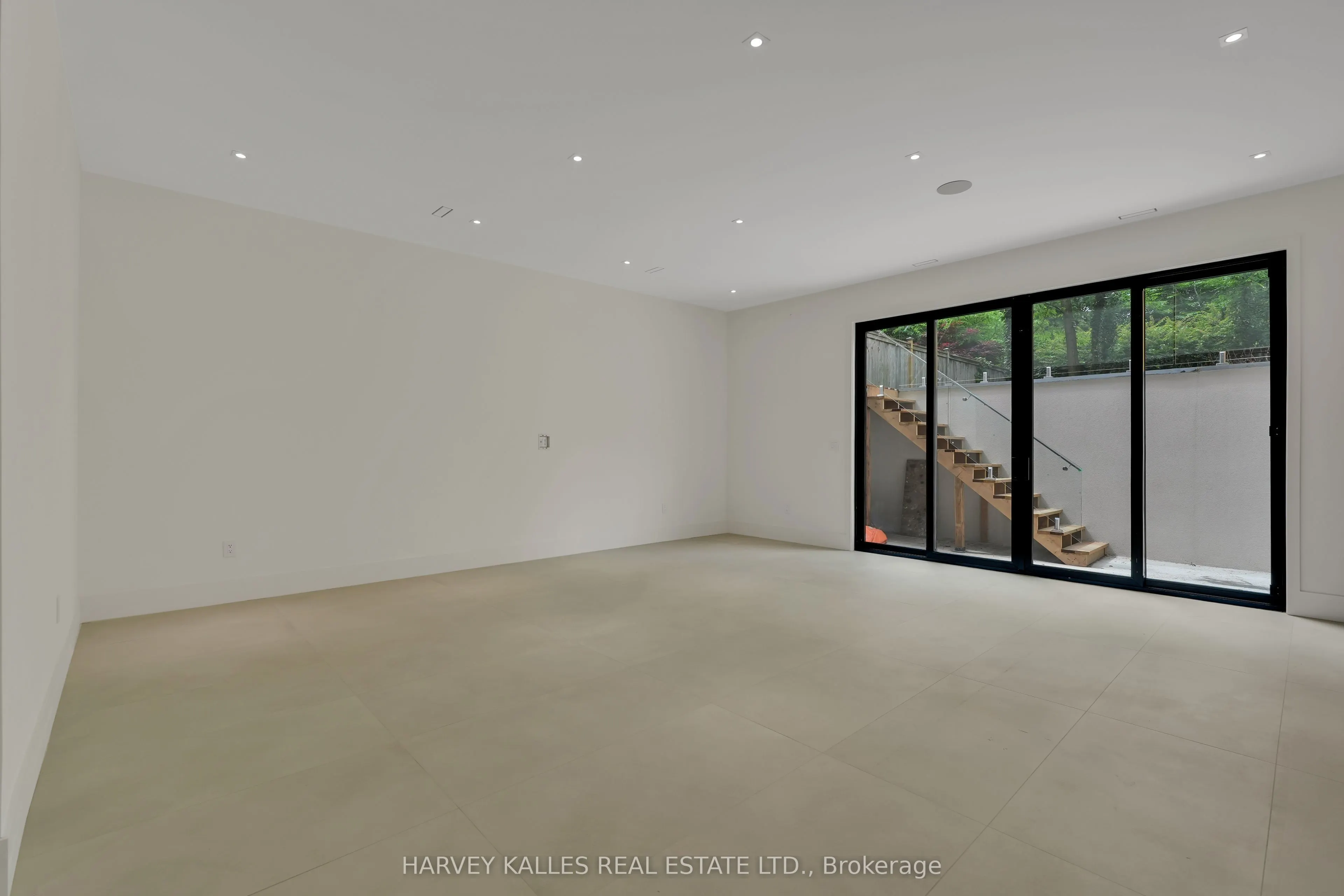 108 Heath Street W