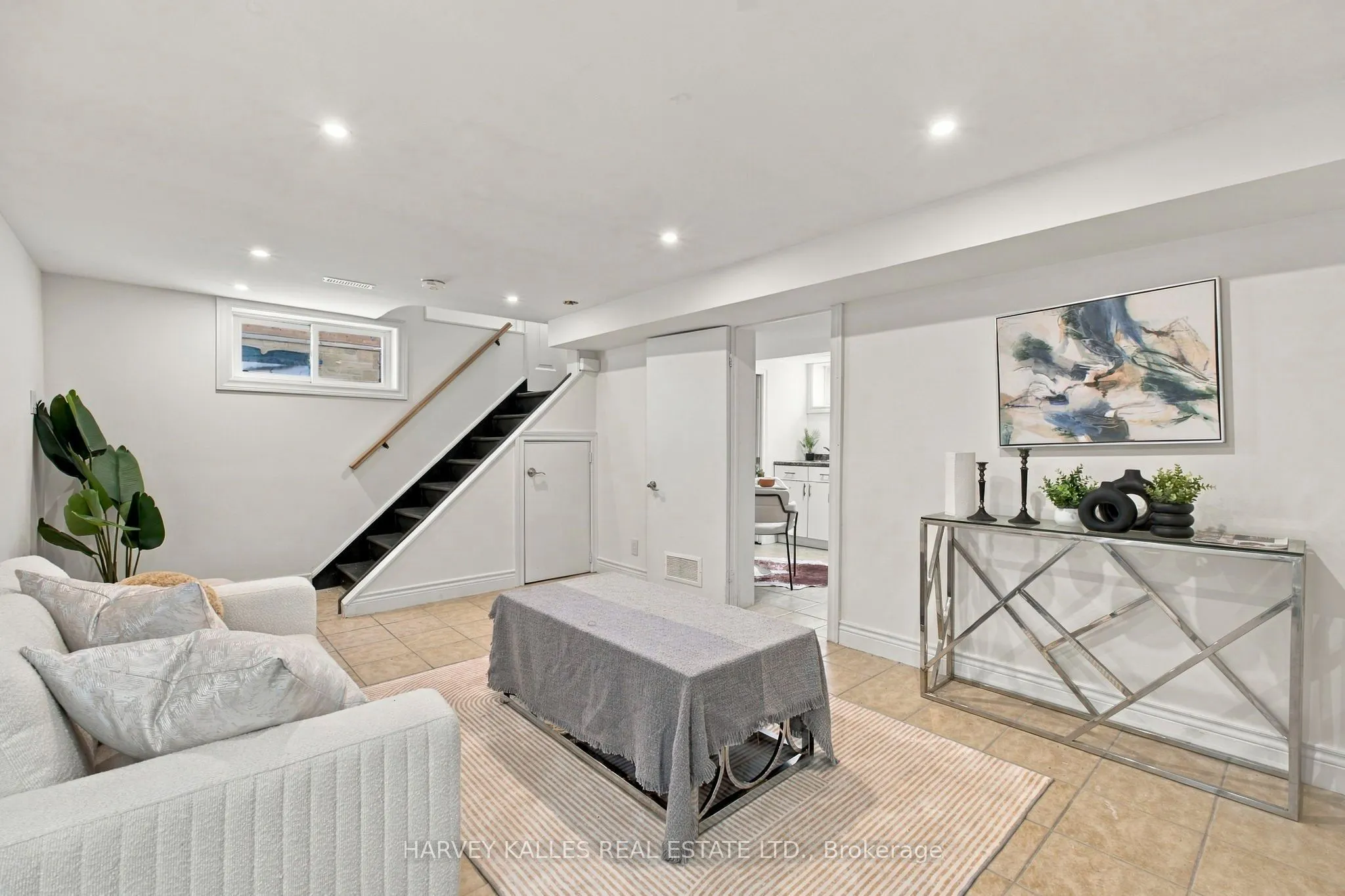 547 Melrose Avenue