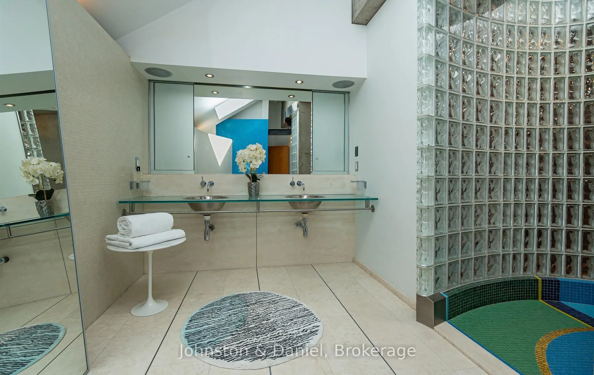 71 Simcoe Street #2601