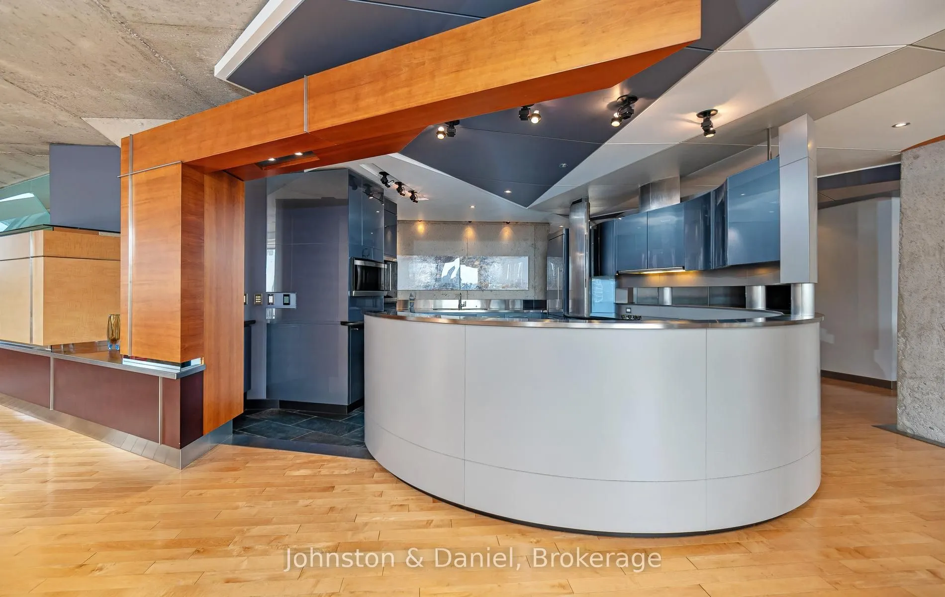 71 Simcoe Street #2601