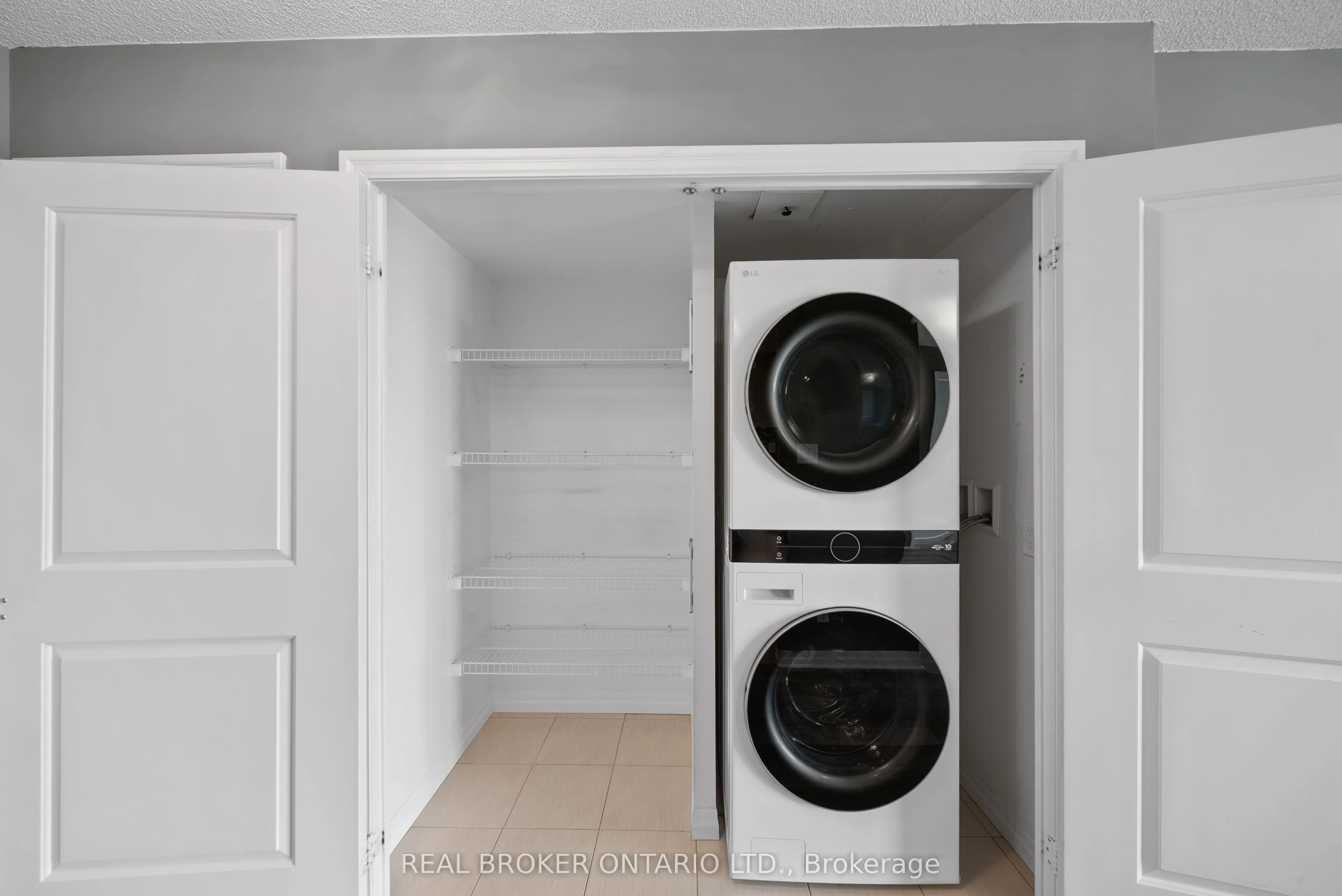 2015 Sheppard Avenue E #3010