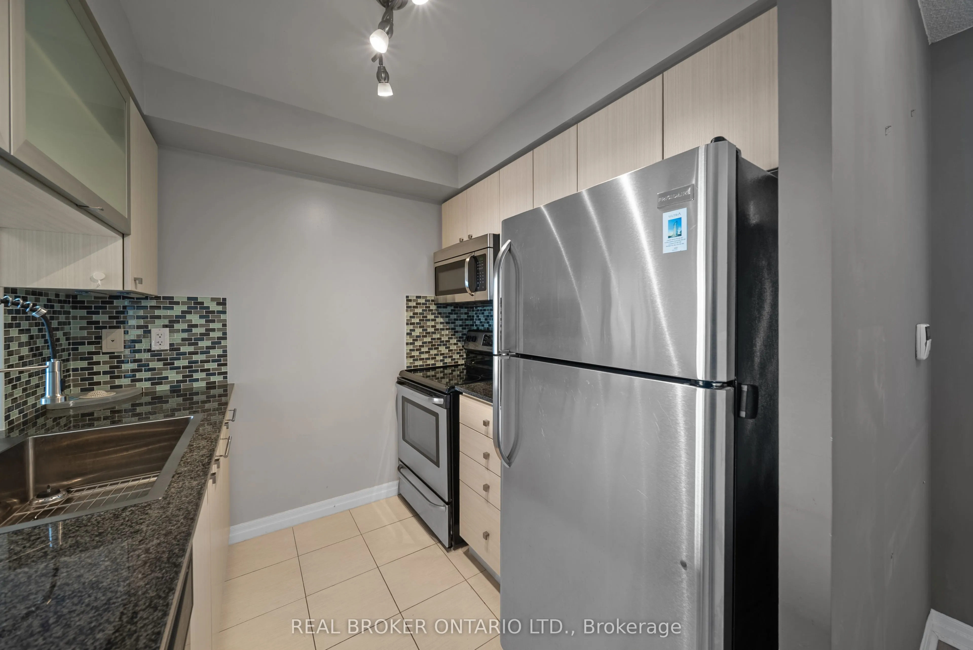 2015 Sheppard Avenue E #3010