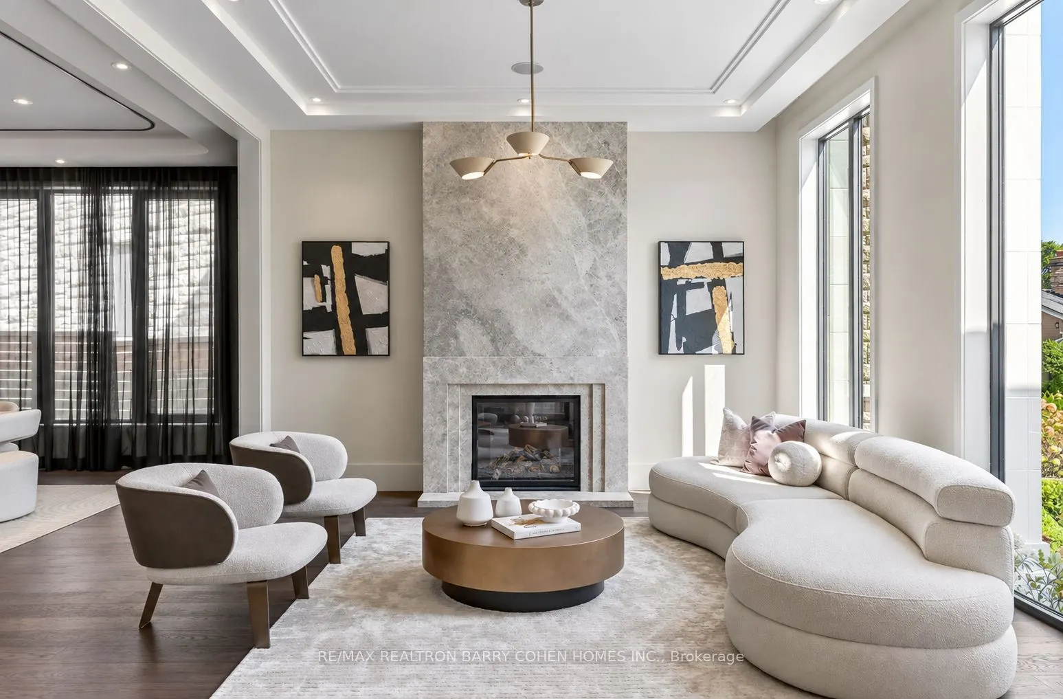 90 Arjay Crescent