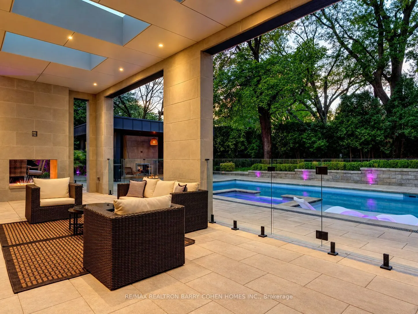 90 Arjay Crescent
