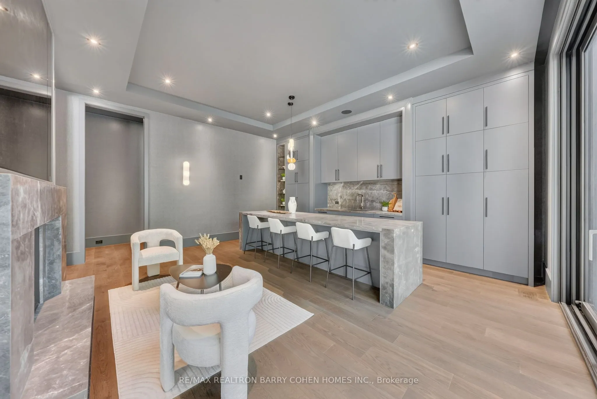 90 Arjay Crescent