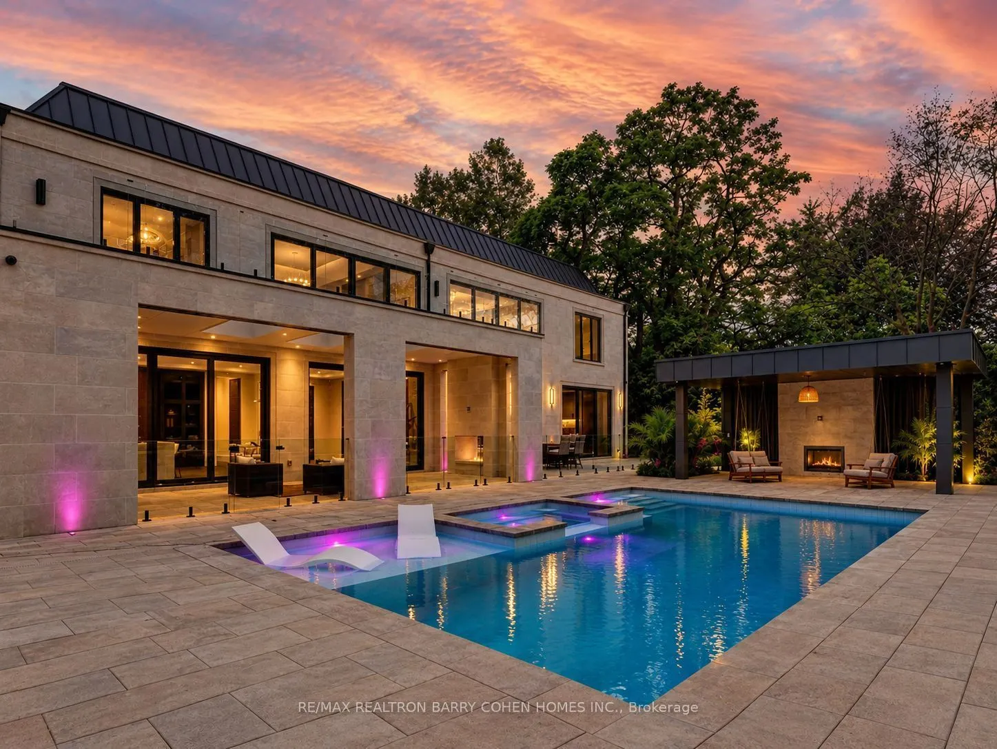 90 Arjay Crescent